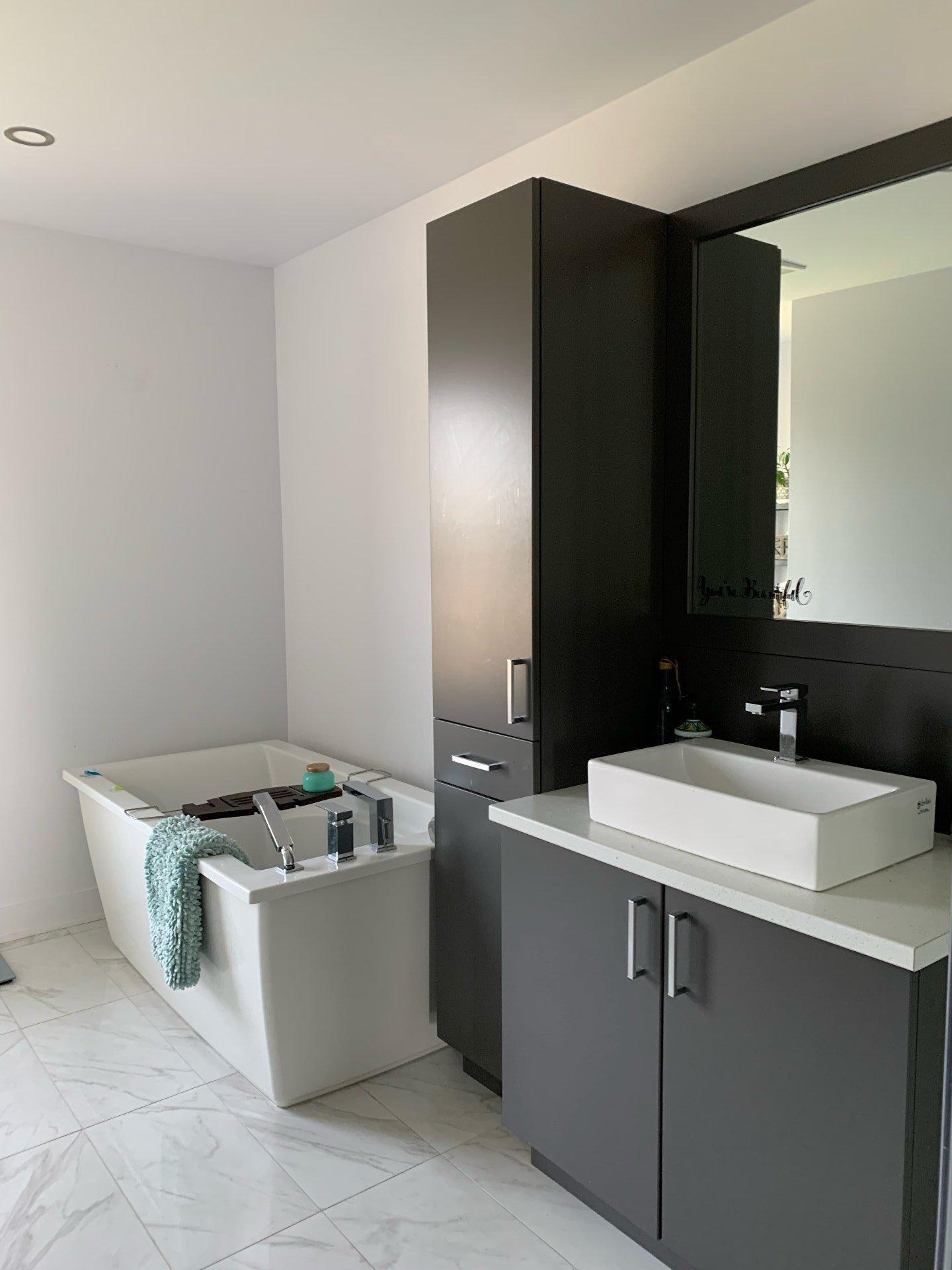 









820


Rue Brébeuf

,
Sainte-Catherine,




QC
J5C1S2

