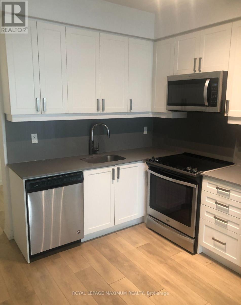 












3212 - 7895 JANE STREET

,
Vaughan,




Ontario
L4K2M7

