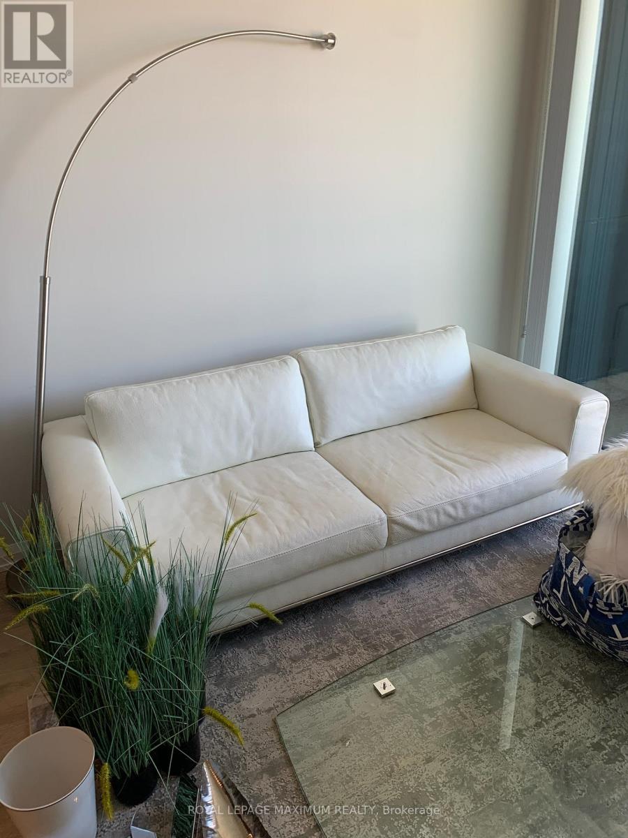 












3212 - 7895 JANE STREET

,
Vaughan,




Ontario
L4K2M7

