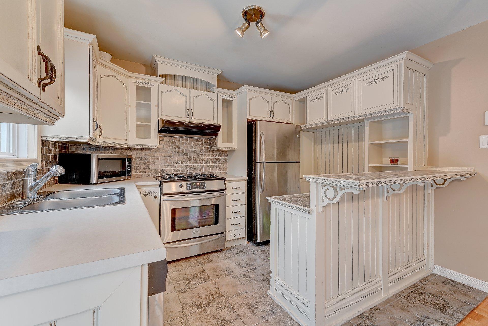 









176


Rue Berger

,
Saint-Constant,




QC
J5A2C7

