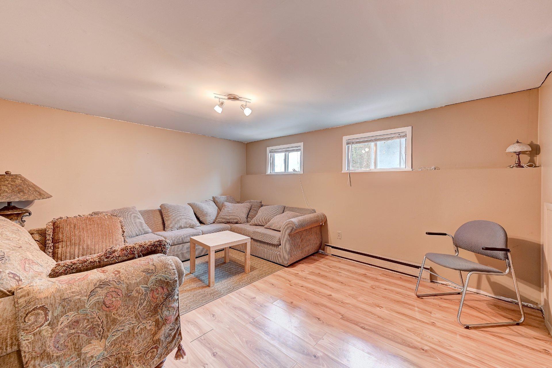 









176


Rue Berger

,
Saint-Constant,




QC
J5A2C7

