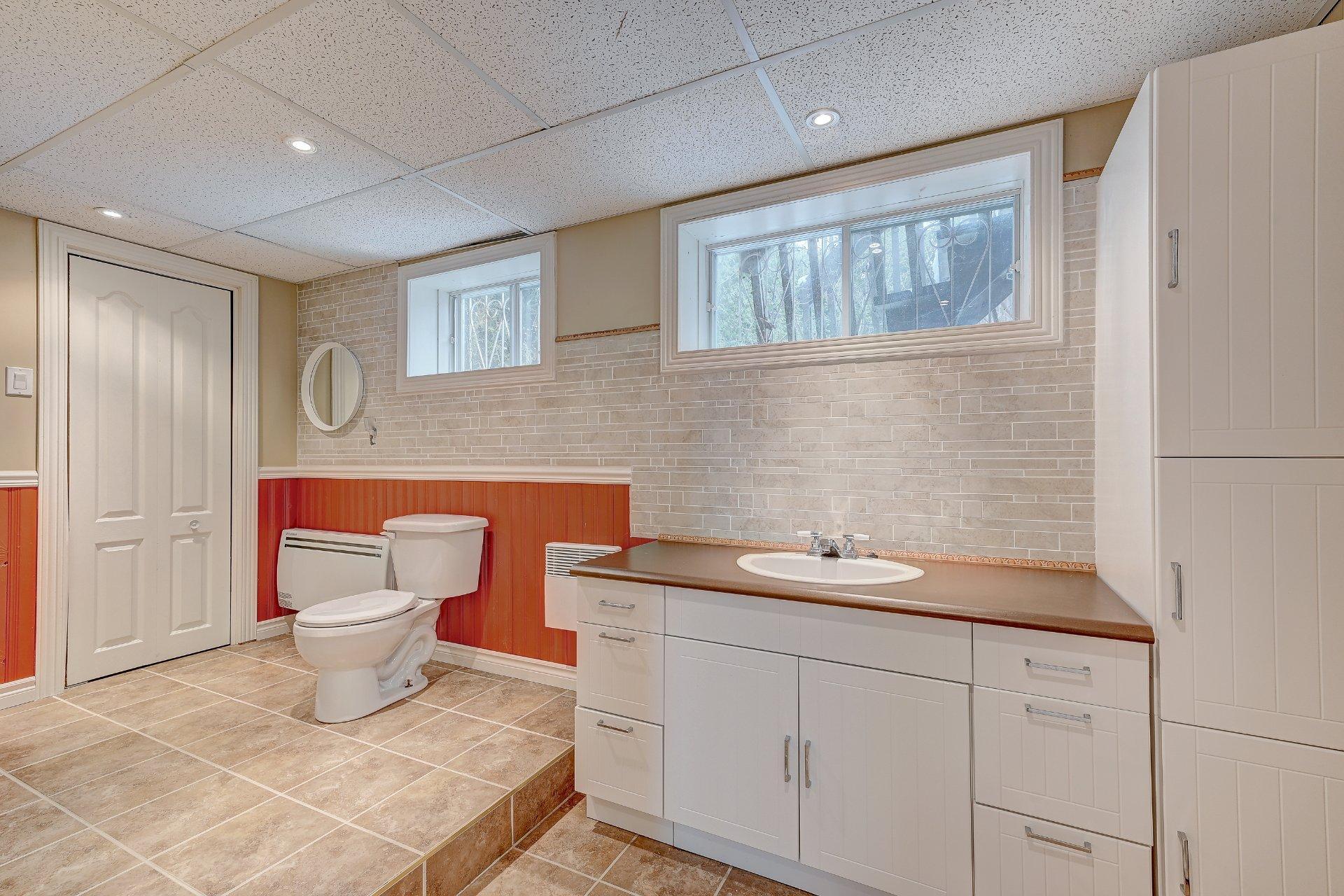 









176


Rue Berger

,
Saint-Constant,




QC
J5A2C7

