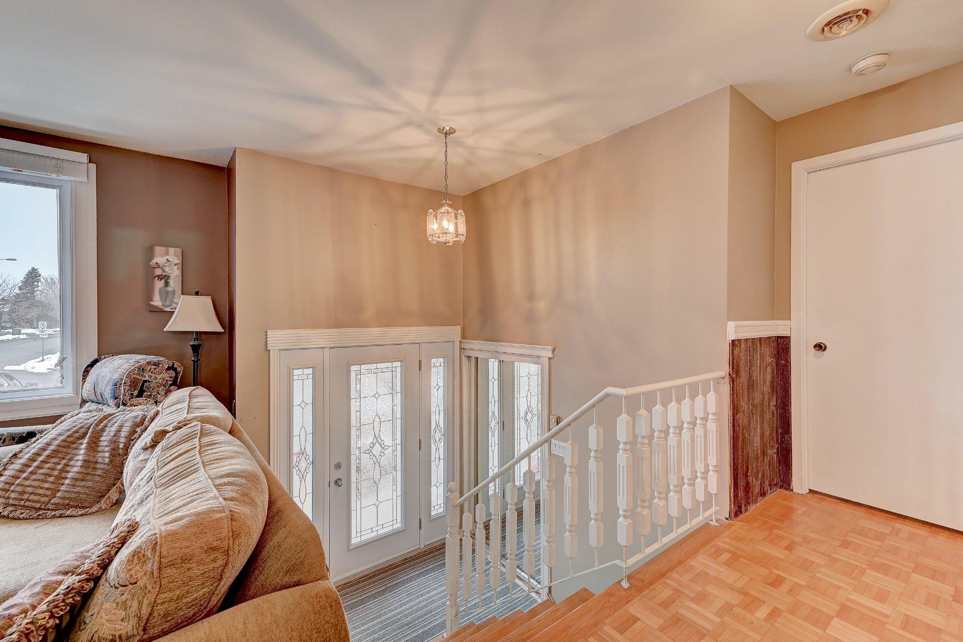 









176


Rue Berger

,
Saint-Constant,




QC
J5A2C7

