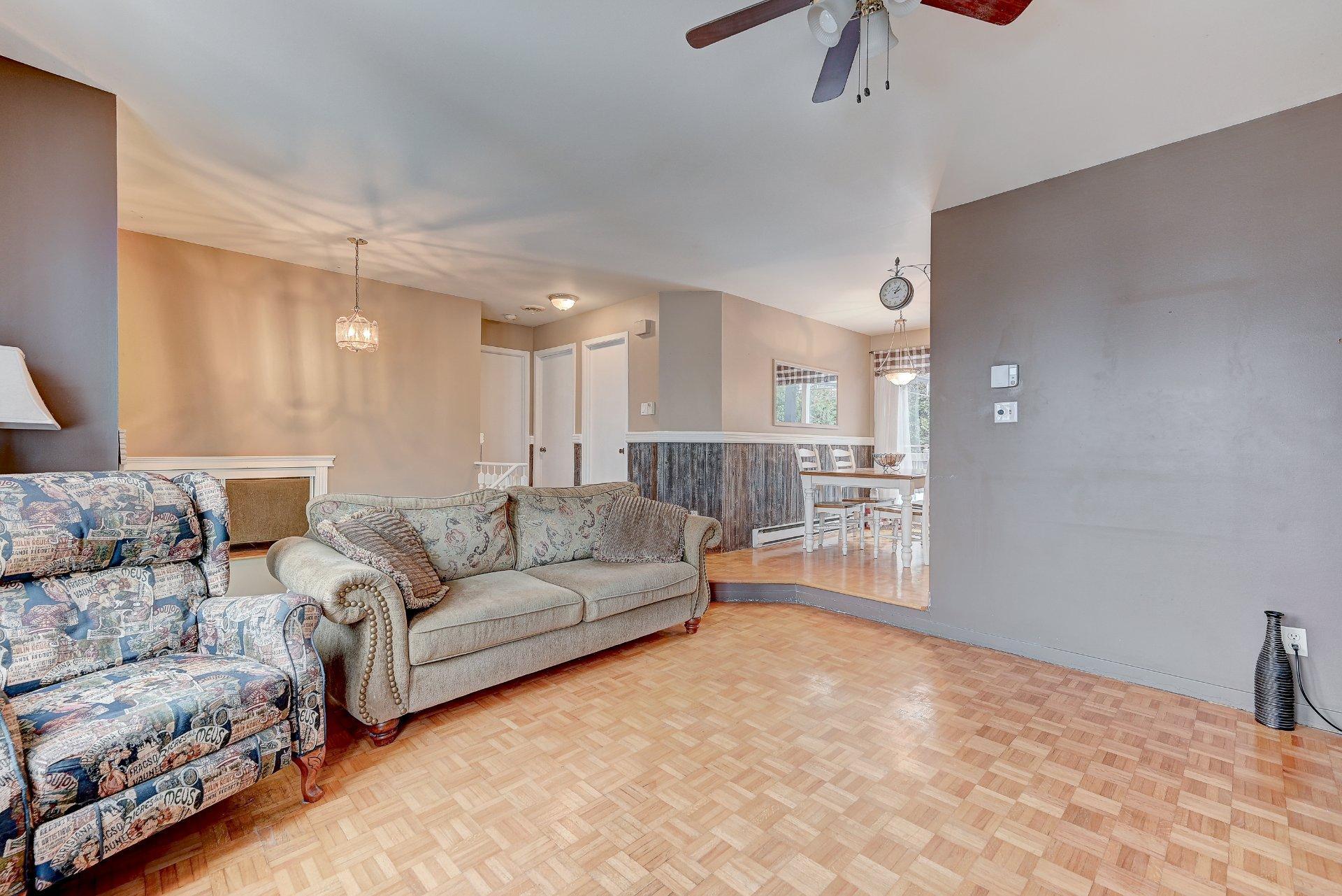 









176


Rue Berger

,
Saint-Constant,




QC
J5A2C7

