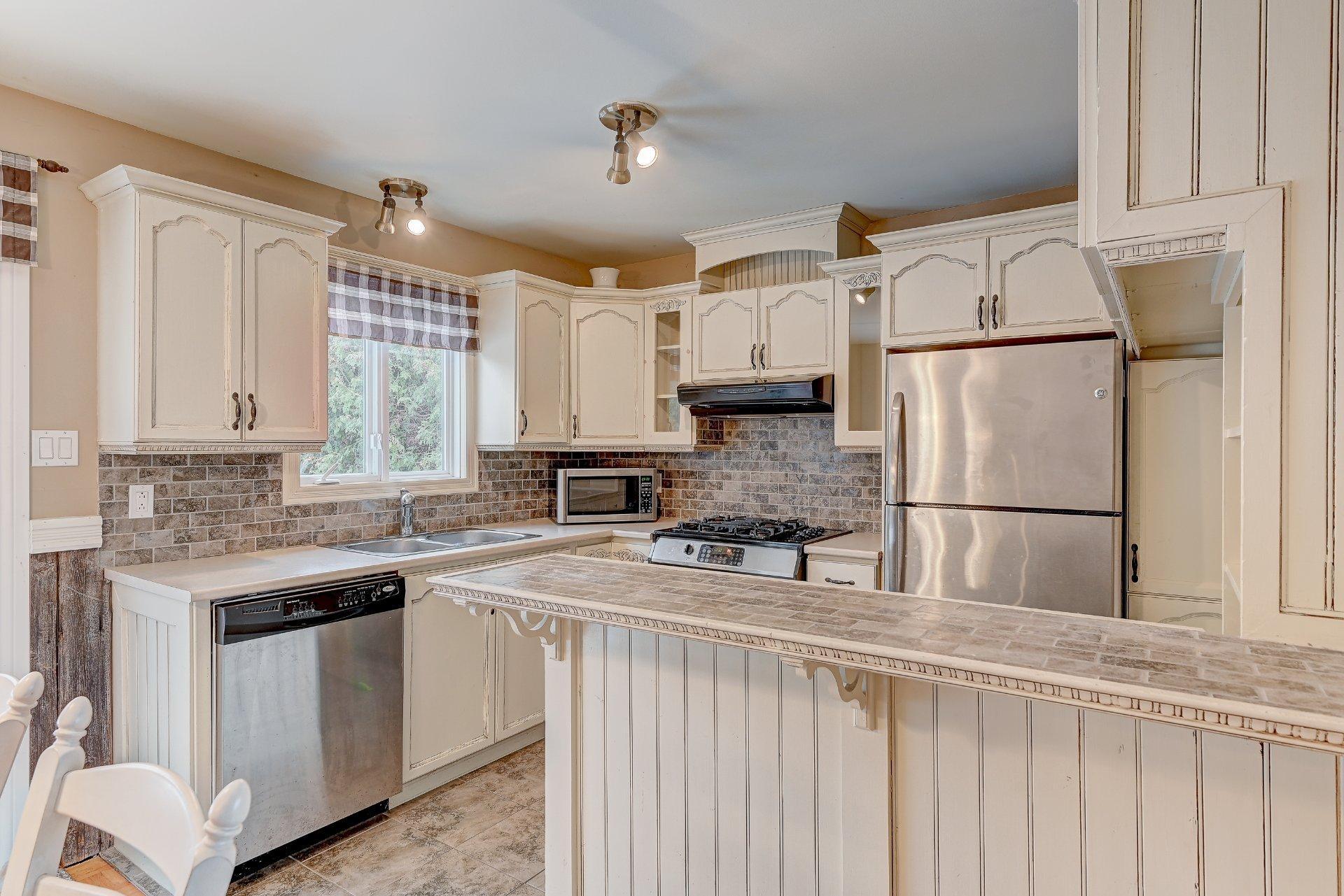 









176


Rue Berger

,
Saint-Constant,




QC
J5A2C7

