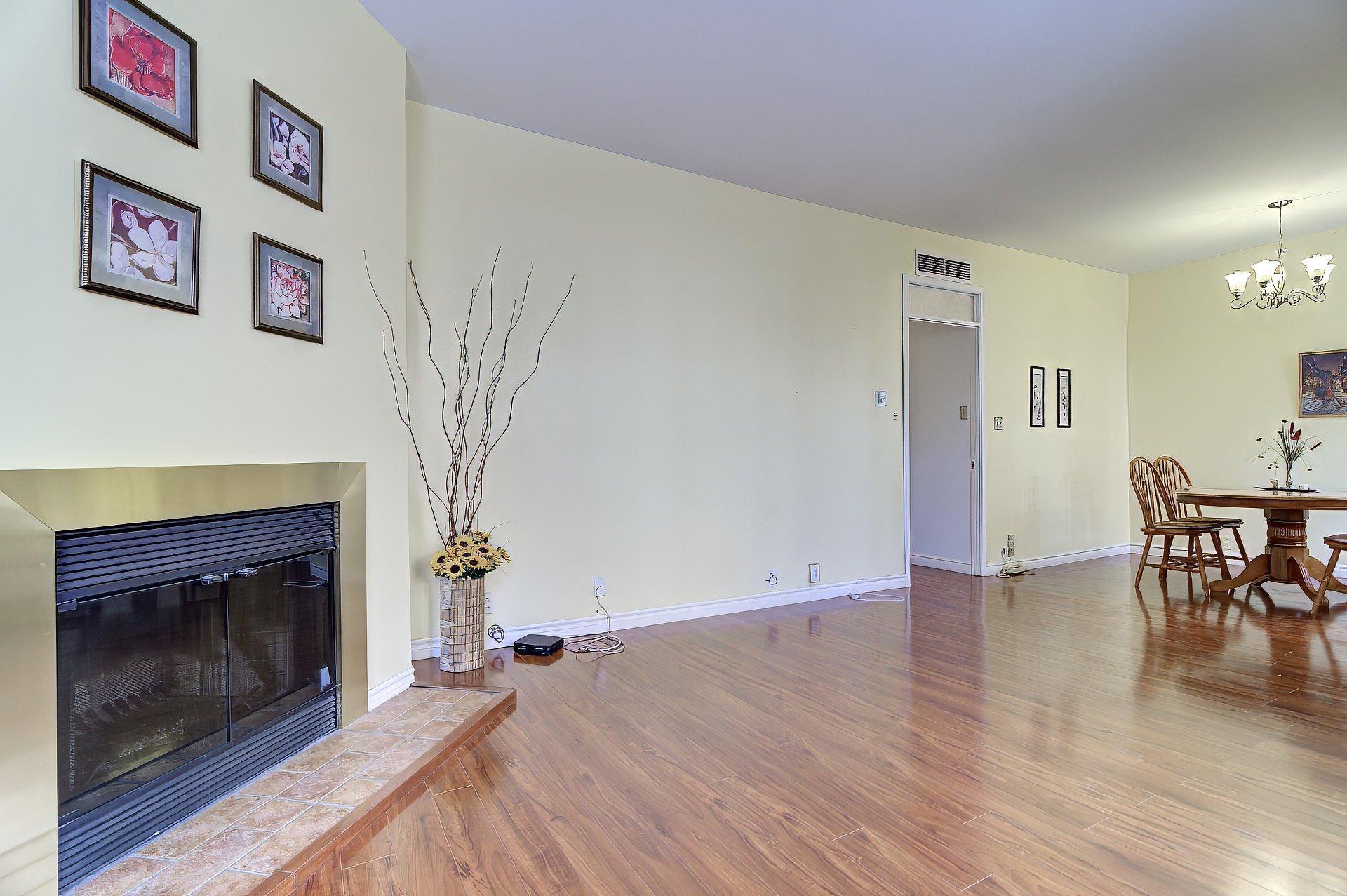 









2054


Rue Sherbrooke O.

, 303,
Montréal (Ville-Marie),




QC
H3H1G5

