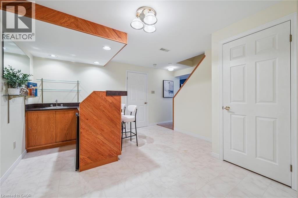 












43 BRADY Lane

,
Guelph,




Ontario
N1L1A4

