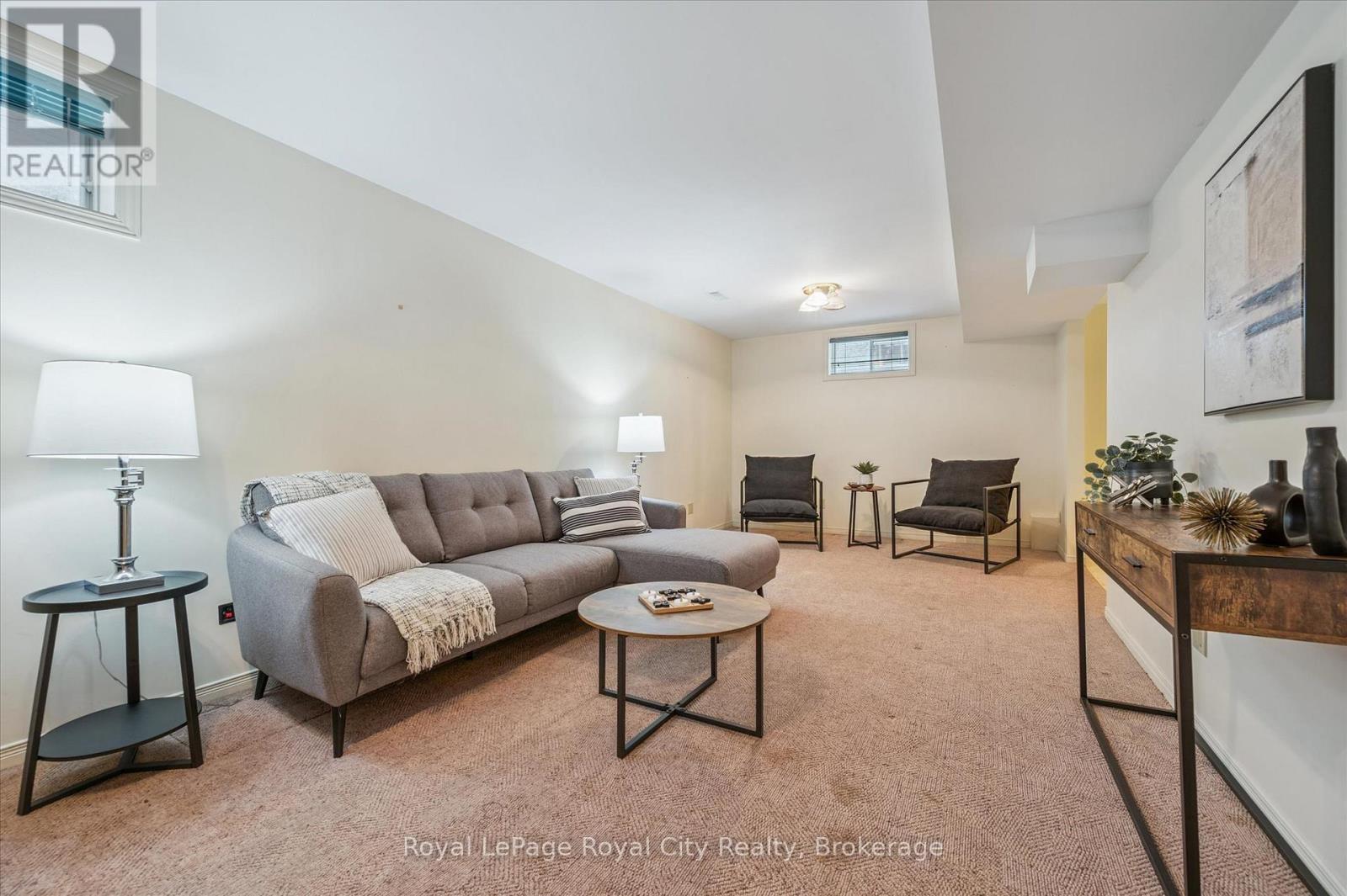 












43 BRADY LANE

,
Guelph (Kortright East),




Ontario
N1L1A4

