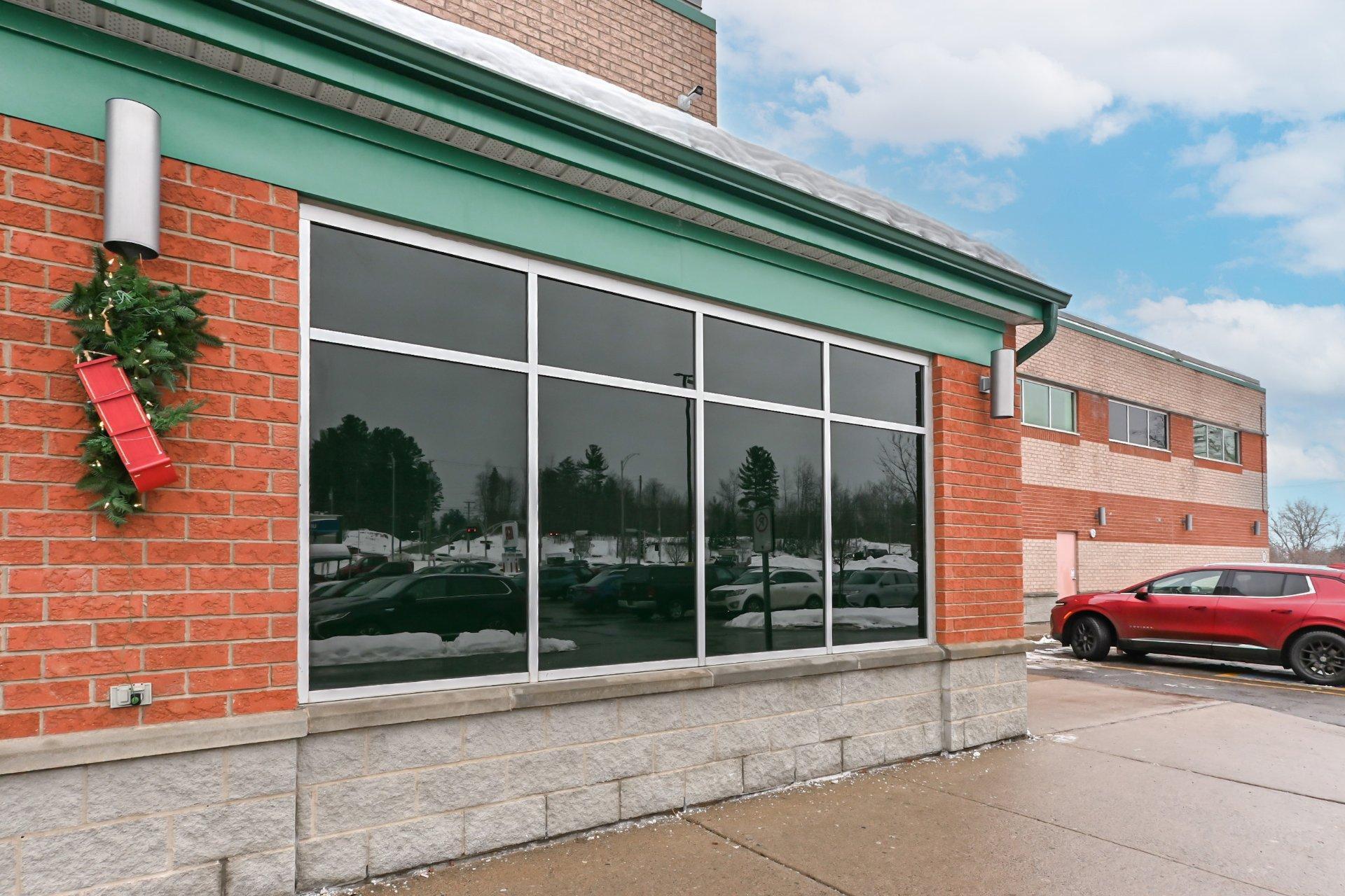 









1085


Boul. Roland-Godard

,
Saint-Jérôme,




QC
J7Y4E2

