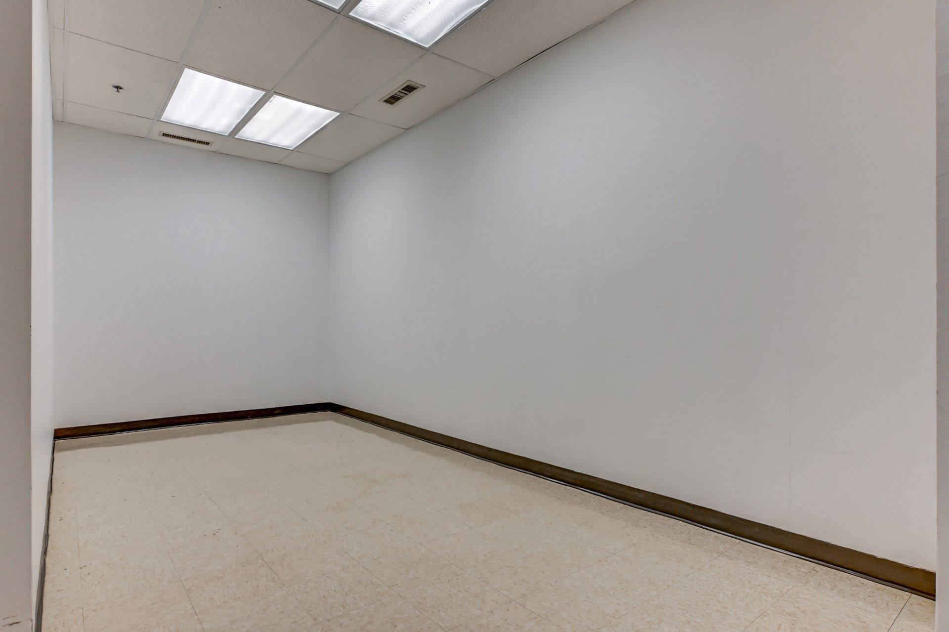 









1085


Boul. Roland-Godard

,
Saint-Jérôme,




QC
J7Y4E2

