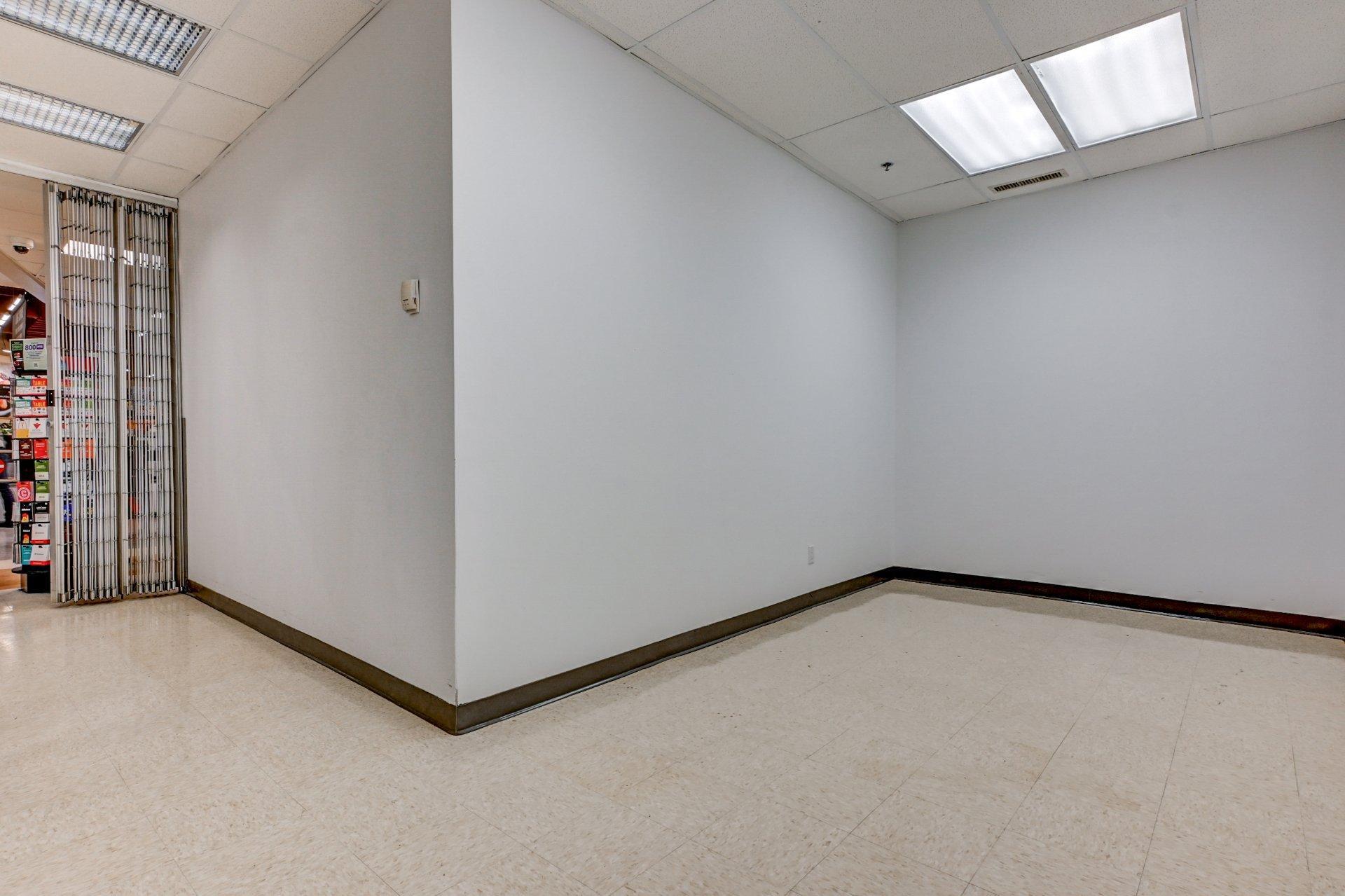 









1085


Boul. Roland-Godard

,
Saint-Jérôme,




QC
J7Y4E2

