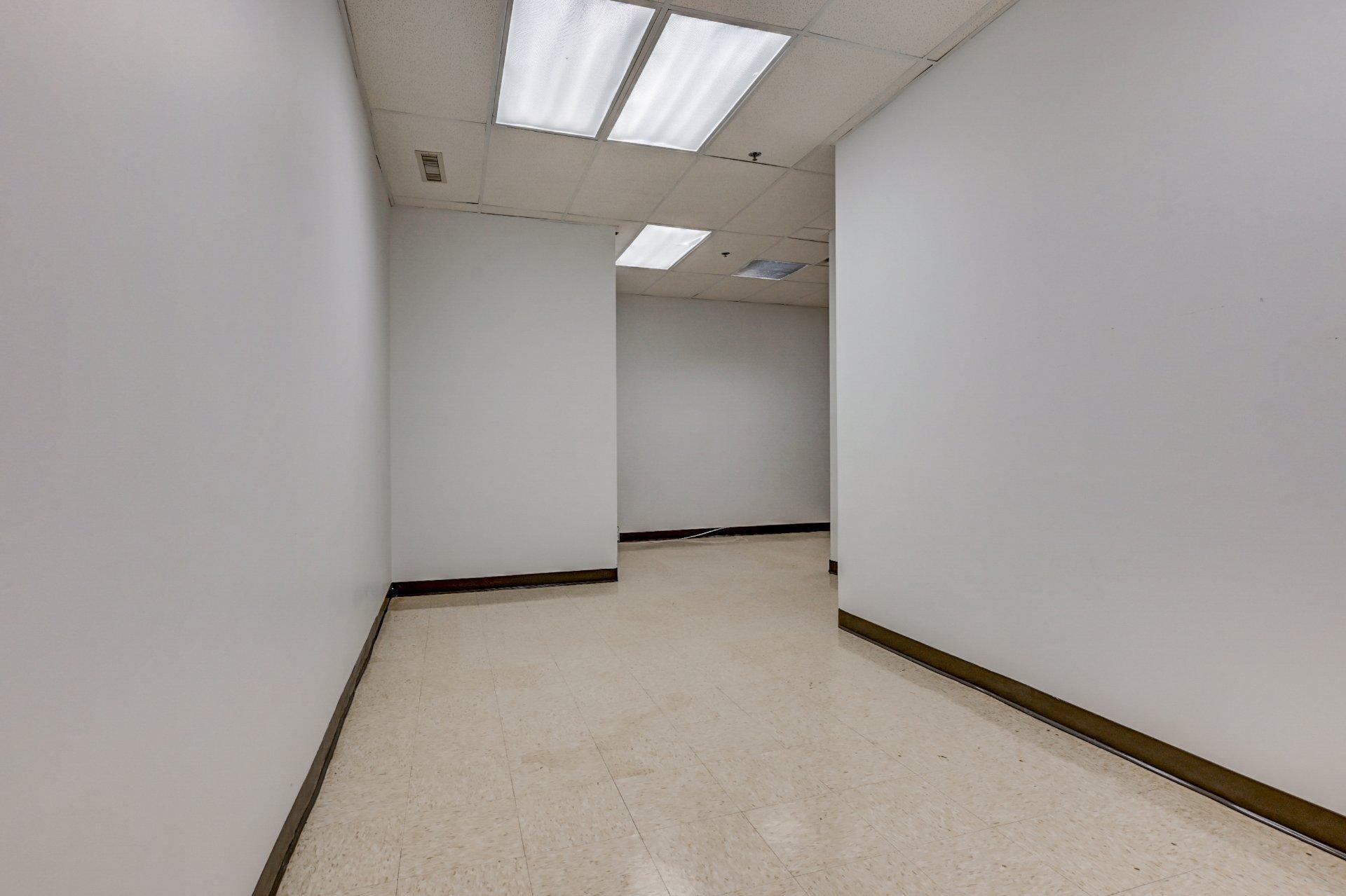 









1085


Boul. Roland-Godard

,
Saint-Jérôme,




QC
J7Y4E2

