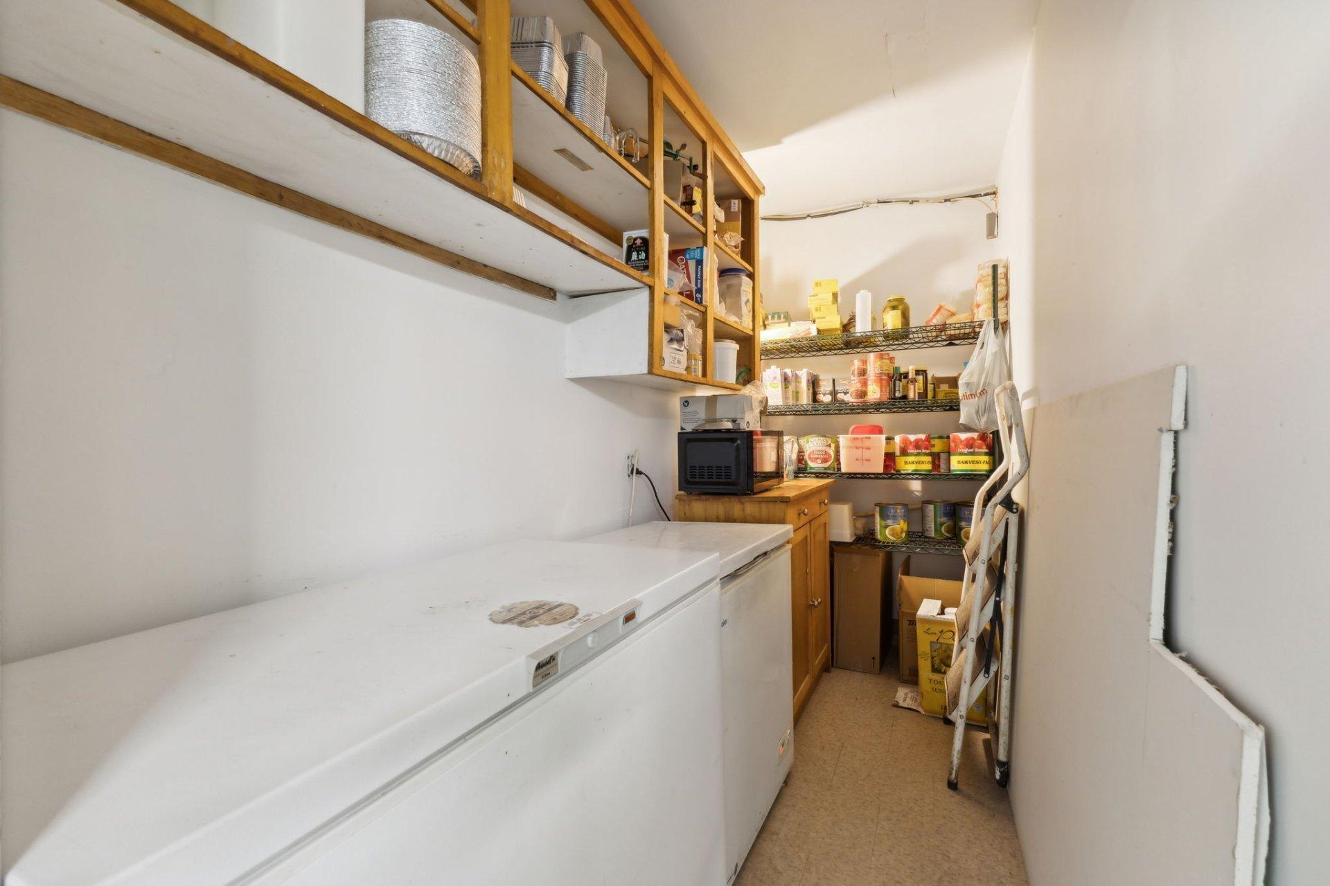 









53


Boul. St-Joseph

,
Gatineau (Hull),




QC
J8T7W3

