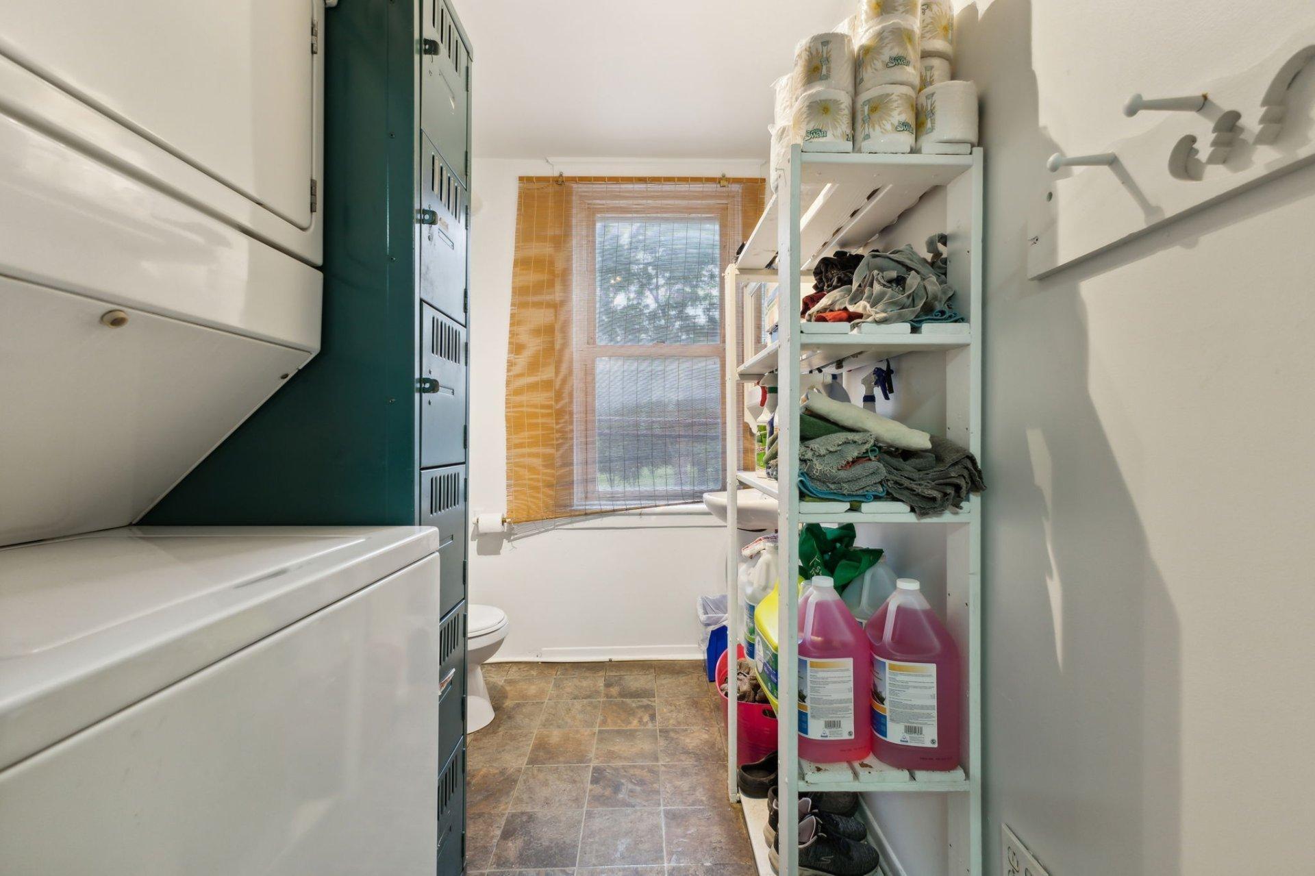 









53


Boul. St-Joseph

,
Gatineau (Hull),




QC
J8T7W3

