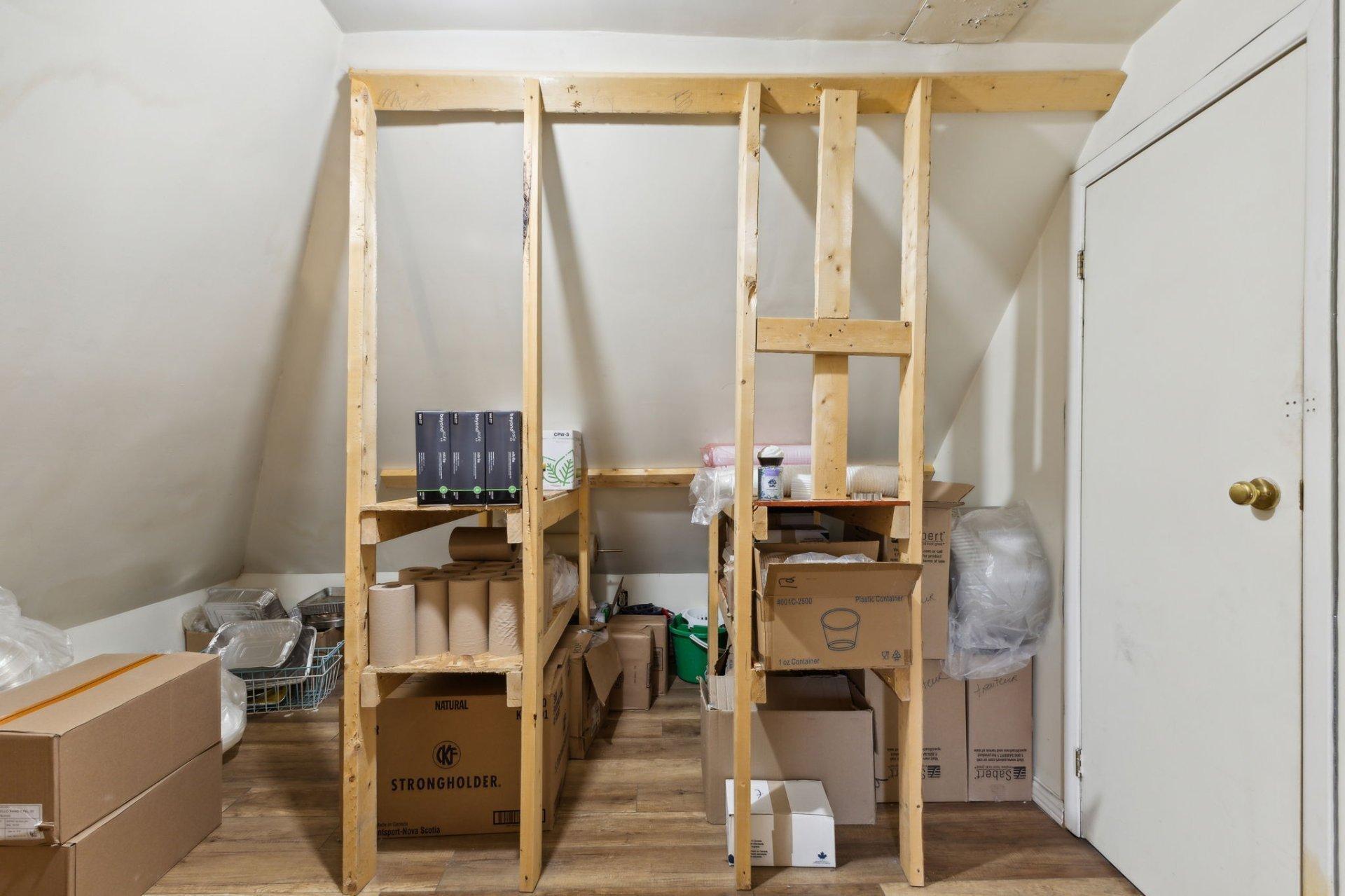 









53


Boul. St-Joseph

,
Gatineau (Hull),




QC
J8T7W3

