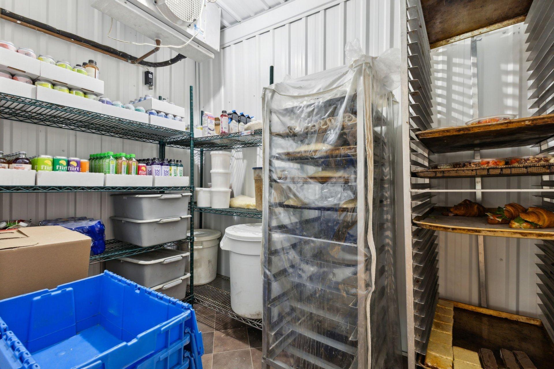 









53


Boul. St-Joseph

,
Gatineau (Hull),




QC
J8T7W3

