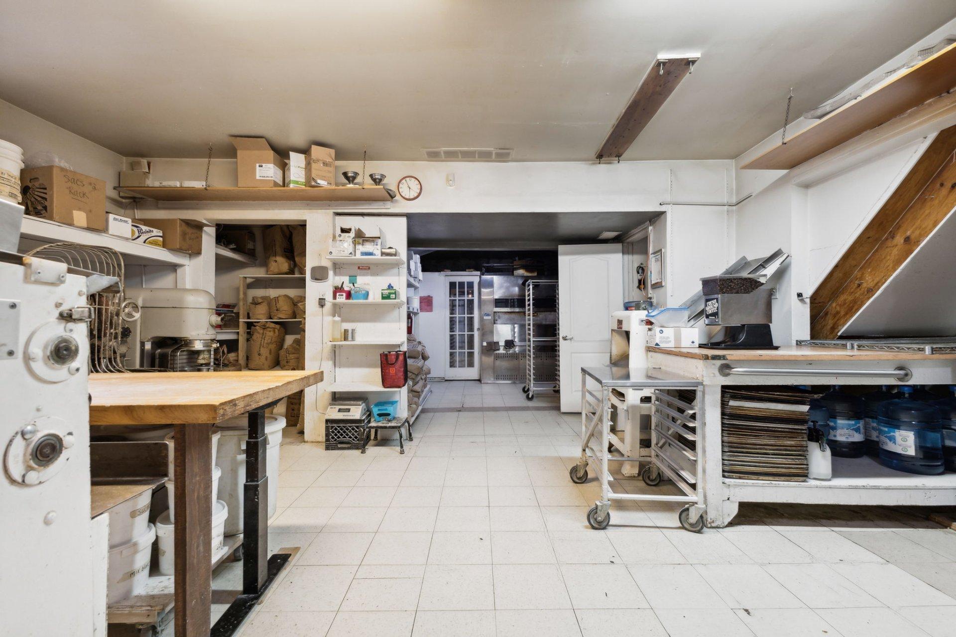 









53


Boul. St-Joseph

,
Gatineau (Hull),




QC
J8T7W3

