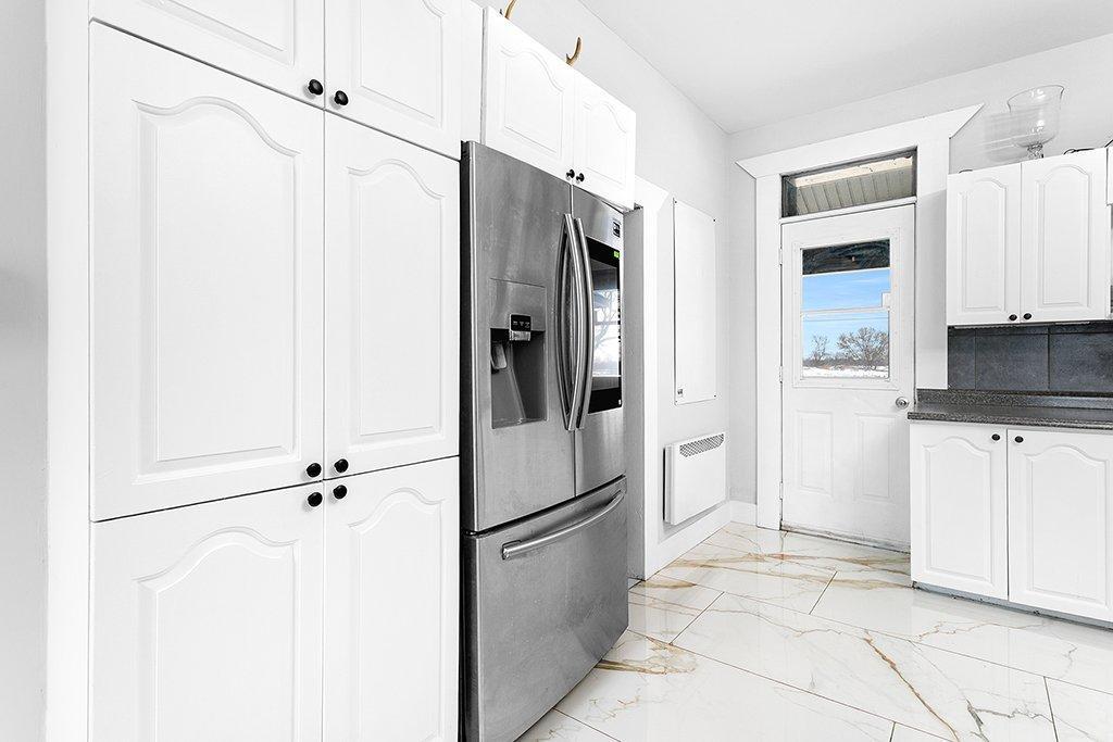 









38


Route 148

,
Bristol,




QC
J0X1G0

