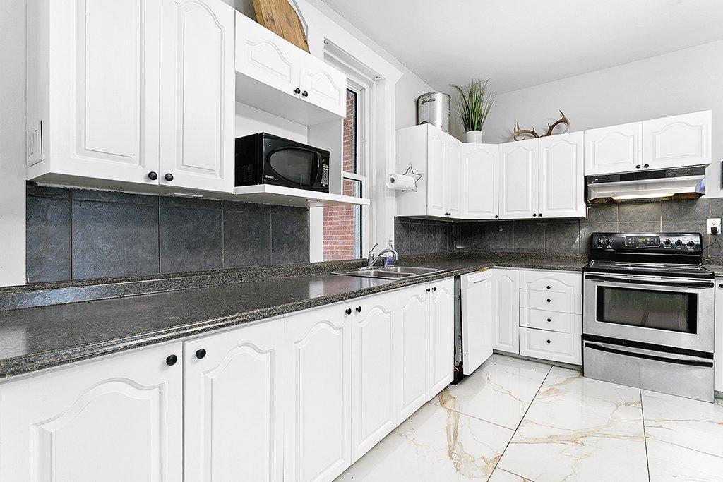 









38


Route 148

,
Bristol,




QC
J0X1G0

