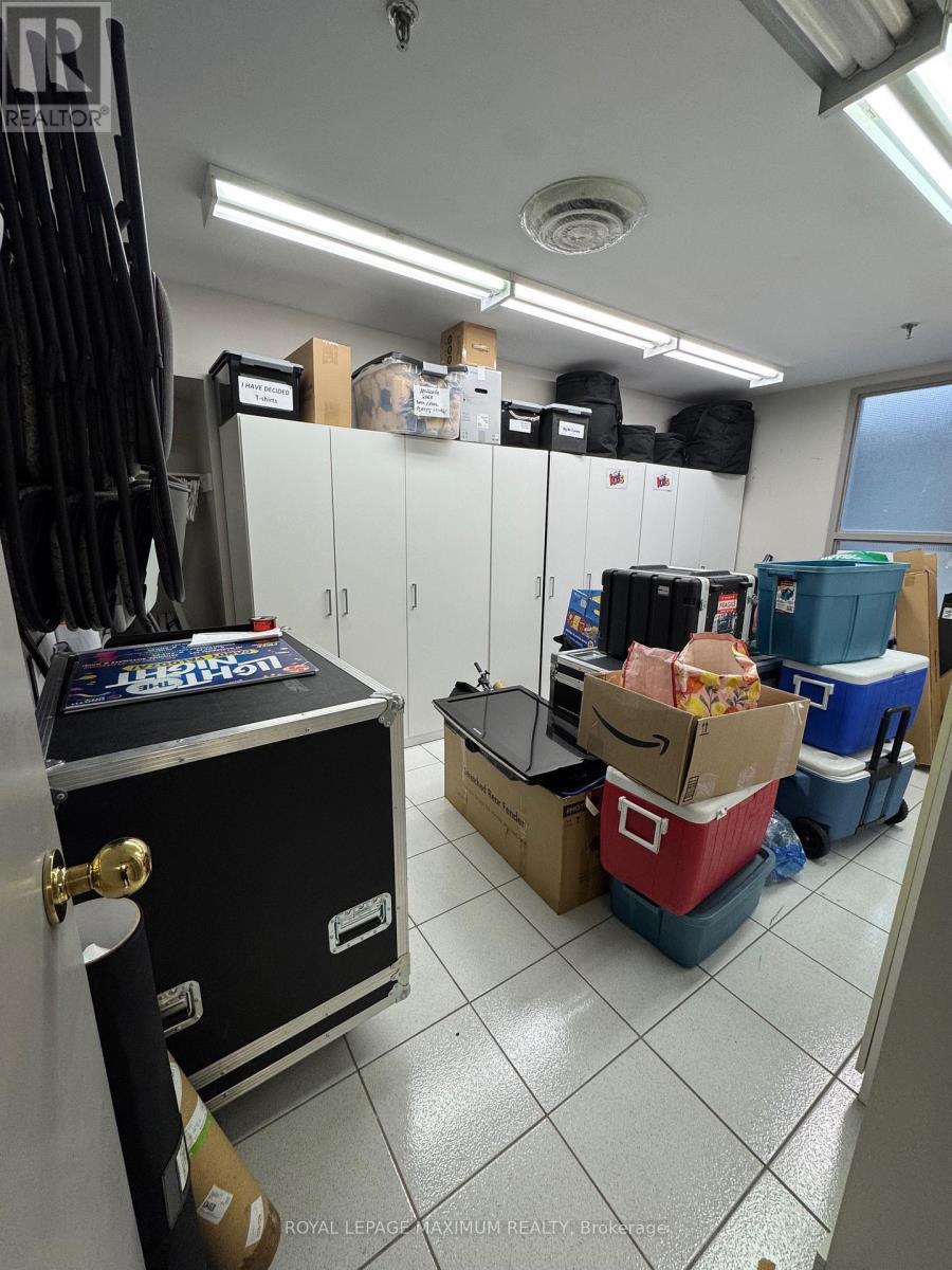 












18 - 67 RODINEA ROAD

,
Vaughan,




Ontario
L6A1R3

