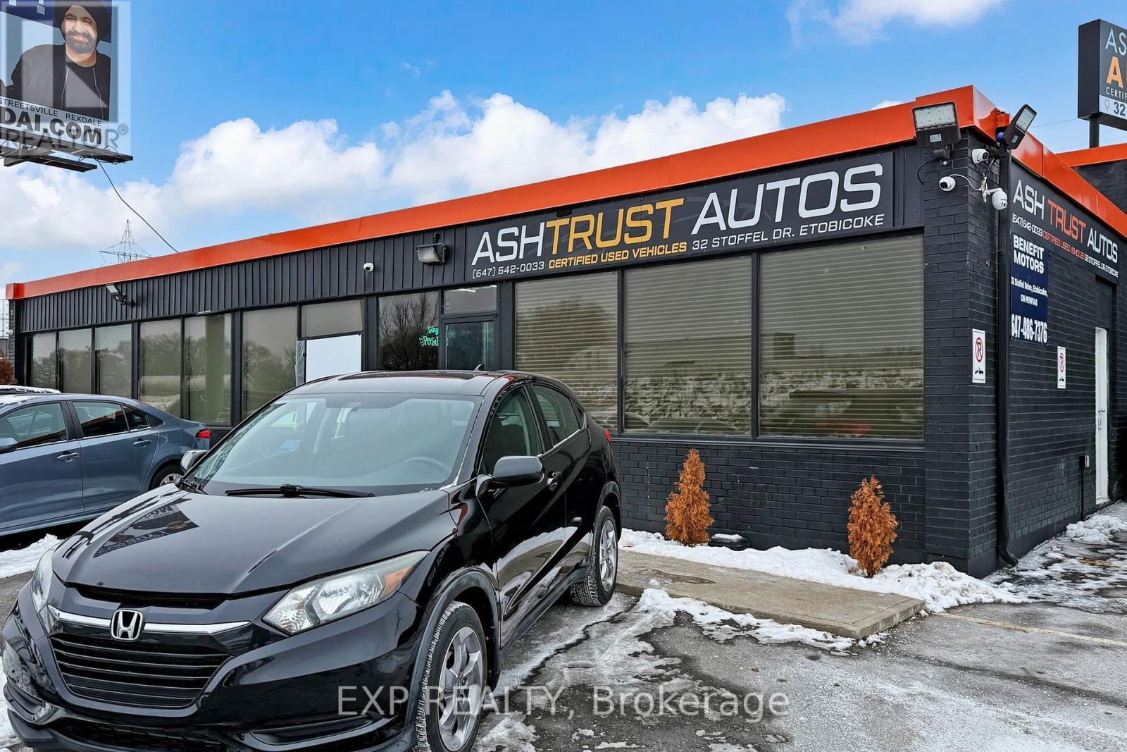 












32 STOFFEL DRIVE

,
Toronto,




Ontario
M9W1A8

