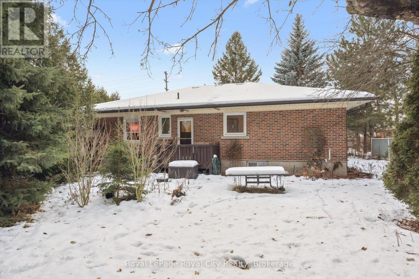 












107 WESTMOUNT ROAD

,
Guelph (Exhibition Park),




Ontario
N1H5J2

