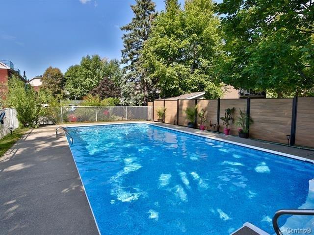 









1882


Rue du Caribou

, 7,
Longueuil (Le Vieux-Longueuil),




QC
J4N1R1

