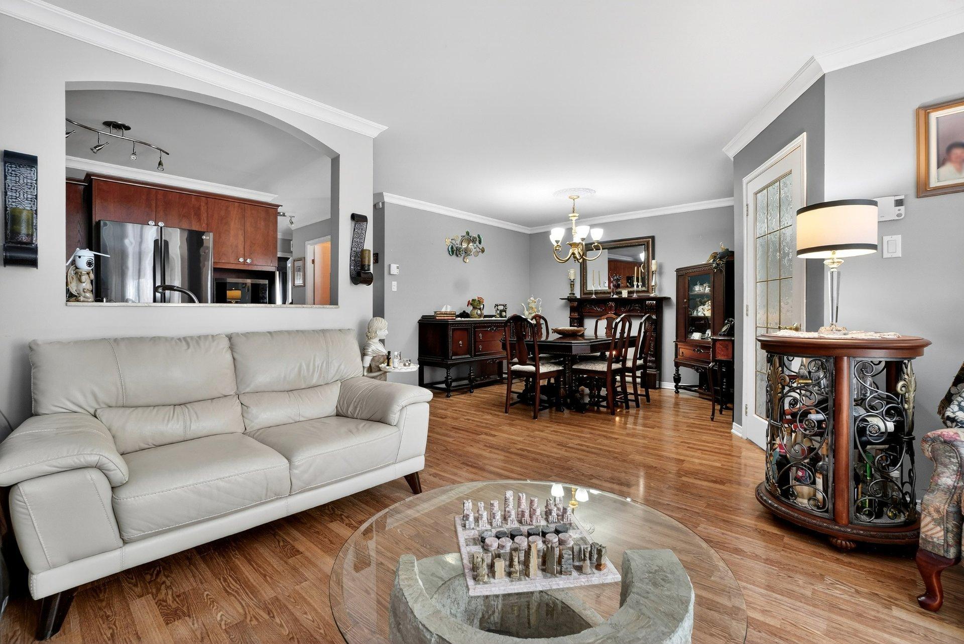 









1882


Rue du Caribou

, 7,
Longueuil (Le Vieux-Longueuil),




QC
J4N1R1

