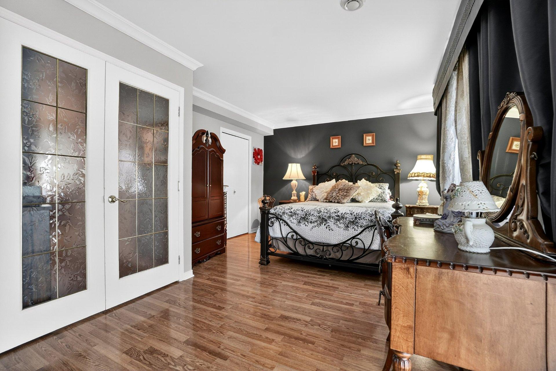 









1882


Rue du Caribou

, 7,
Longueuil (Le Vieux-Longueuil),




QC
J4N1R1

