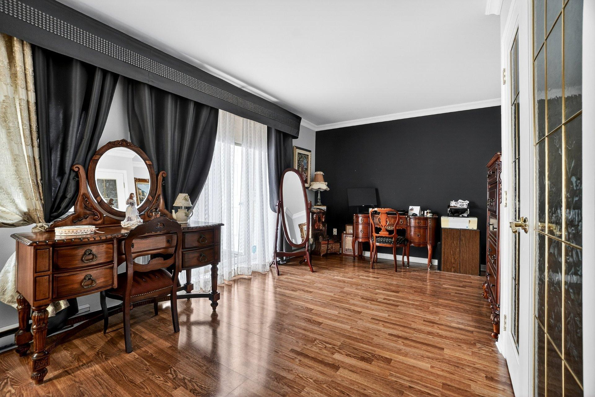 









1882


Rue du Caribou

, 7,
Longueuil (Le Vieux-Longueuil),




QC
J4N1R1

