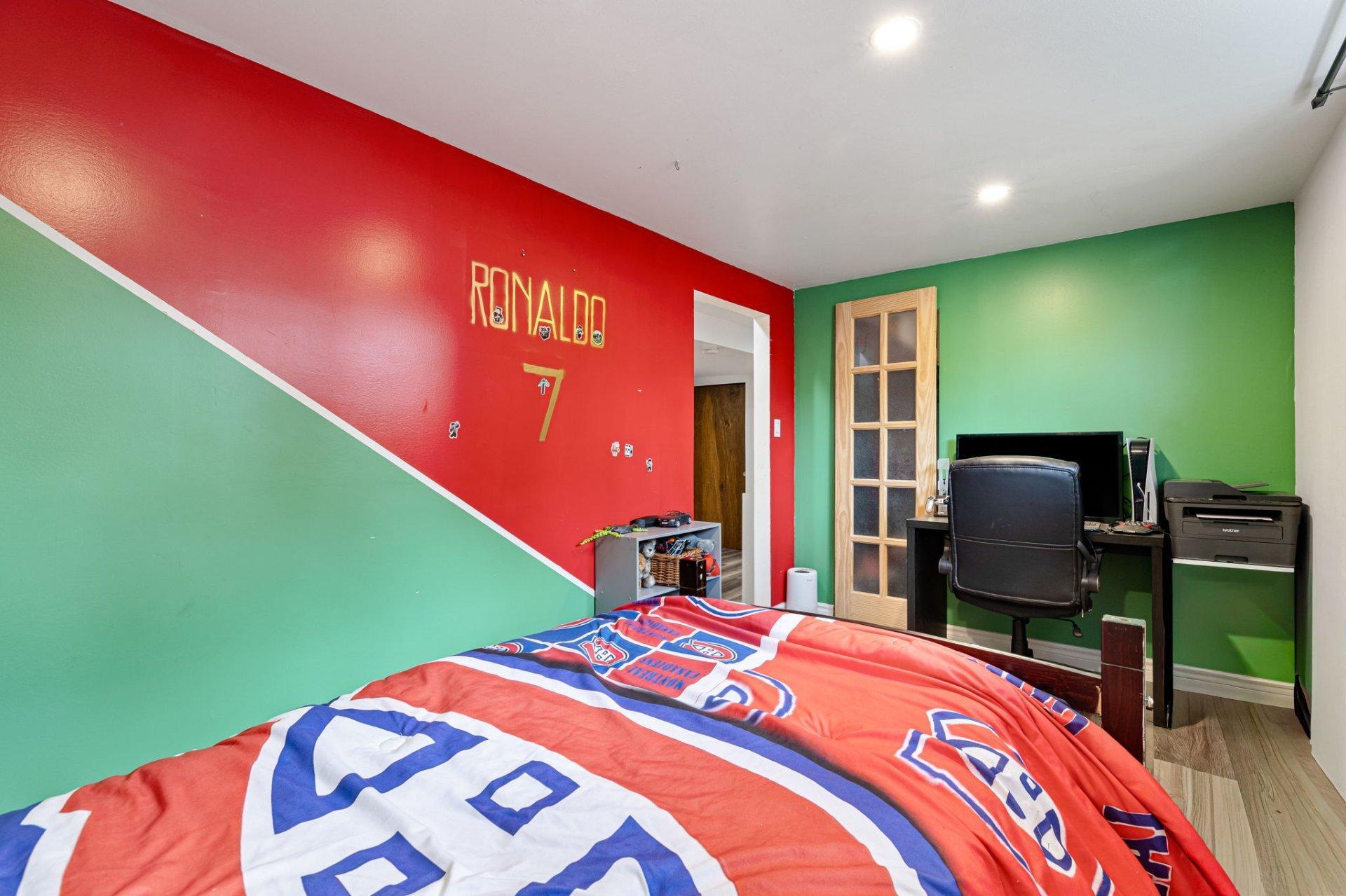 









2335


Rue Blain

,
Varennes,




QC
J3X1C6

