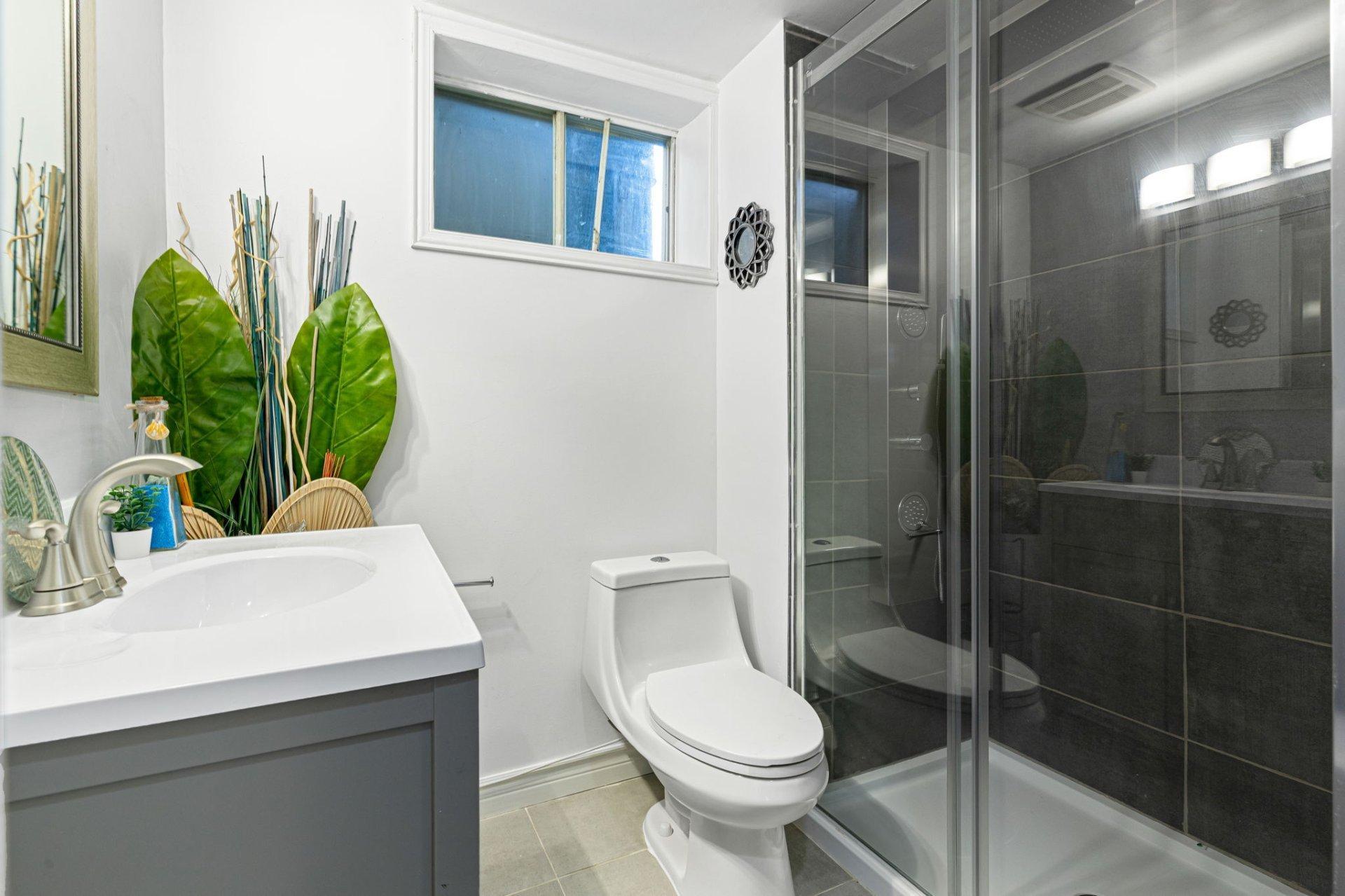 









2335


Rue Blain

,
Varennes,




QC
J3X1C6

