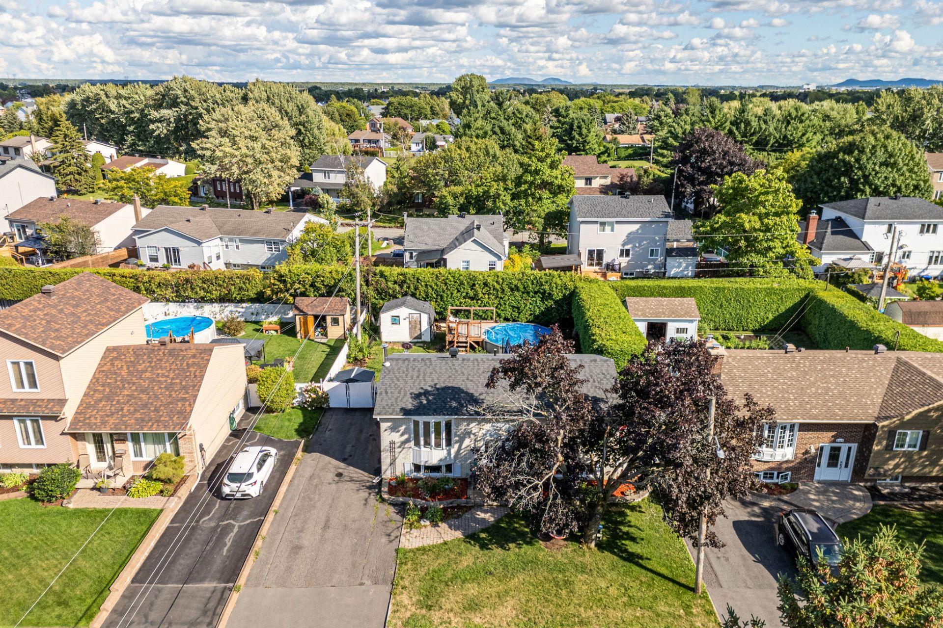 









2335


Rue Blain

,
Varennes,




QC
J3X1C6

