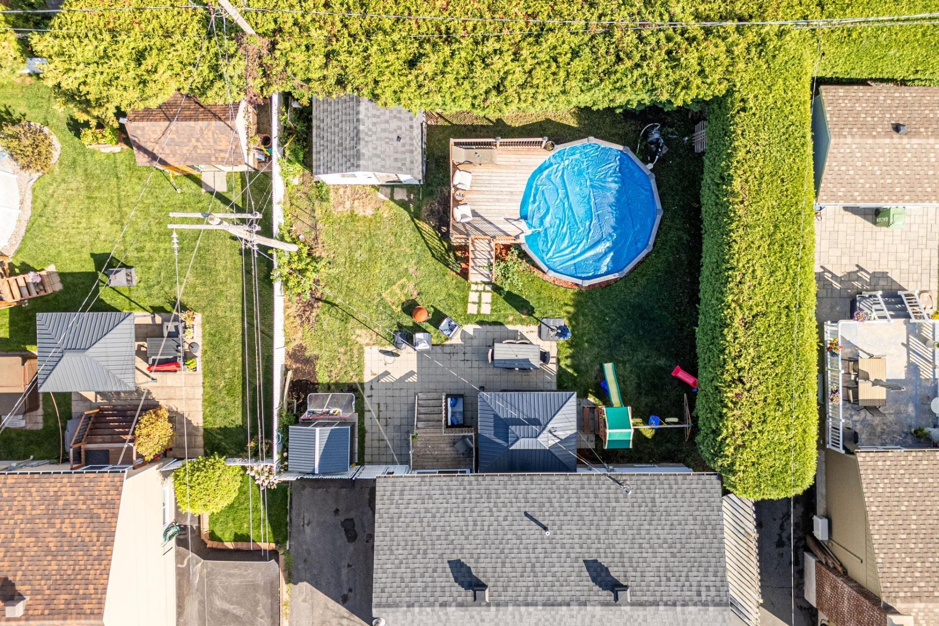 









2335


Rue Blain

,
Varennes,




QC
J3X1C6

