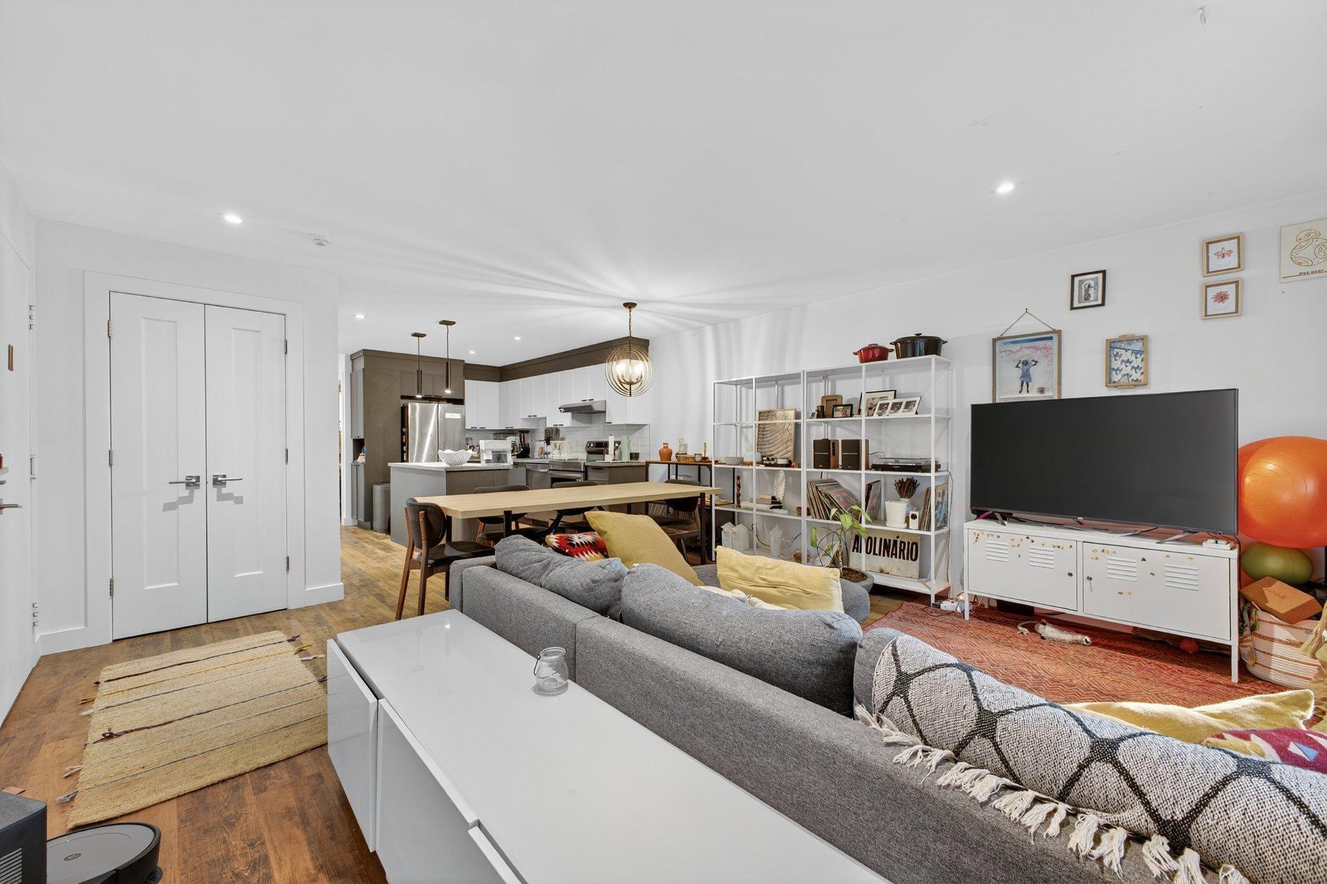 









771


Av. Marin

, 102,
Montréal (Le Sud-Ouest),




QC
H4C2H3

