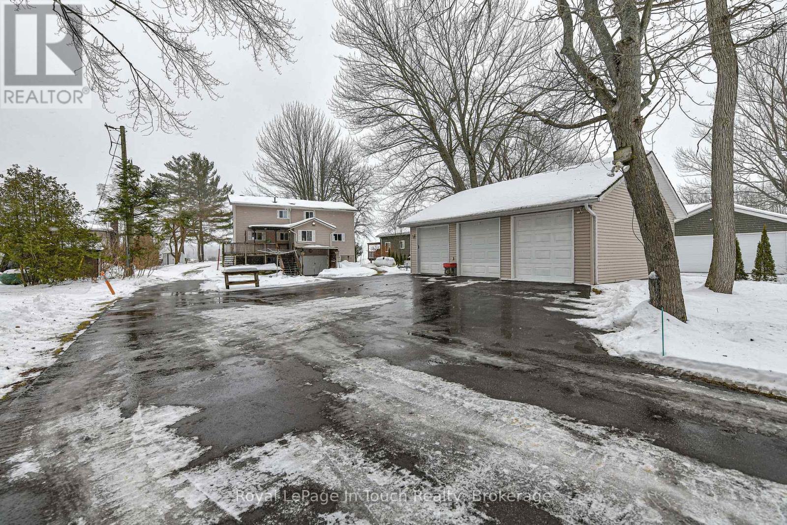 












166 DUCK BAY ROAD

,
Tay,




Ontario
L0K2C0

