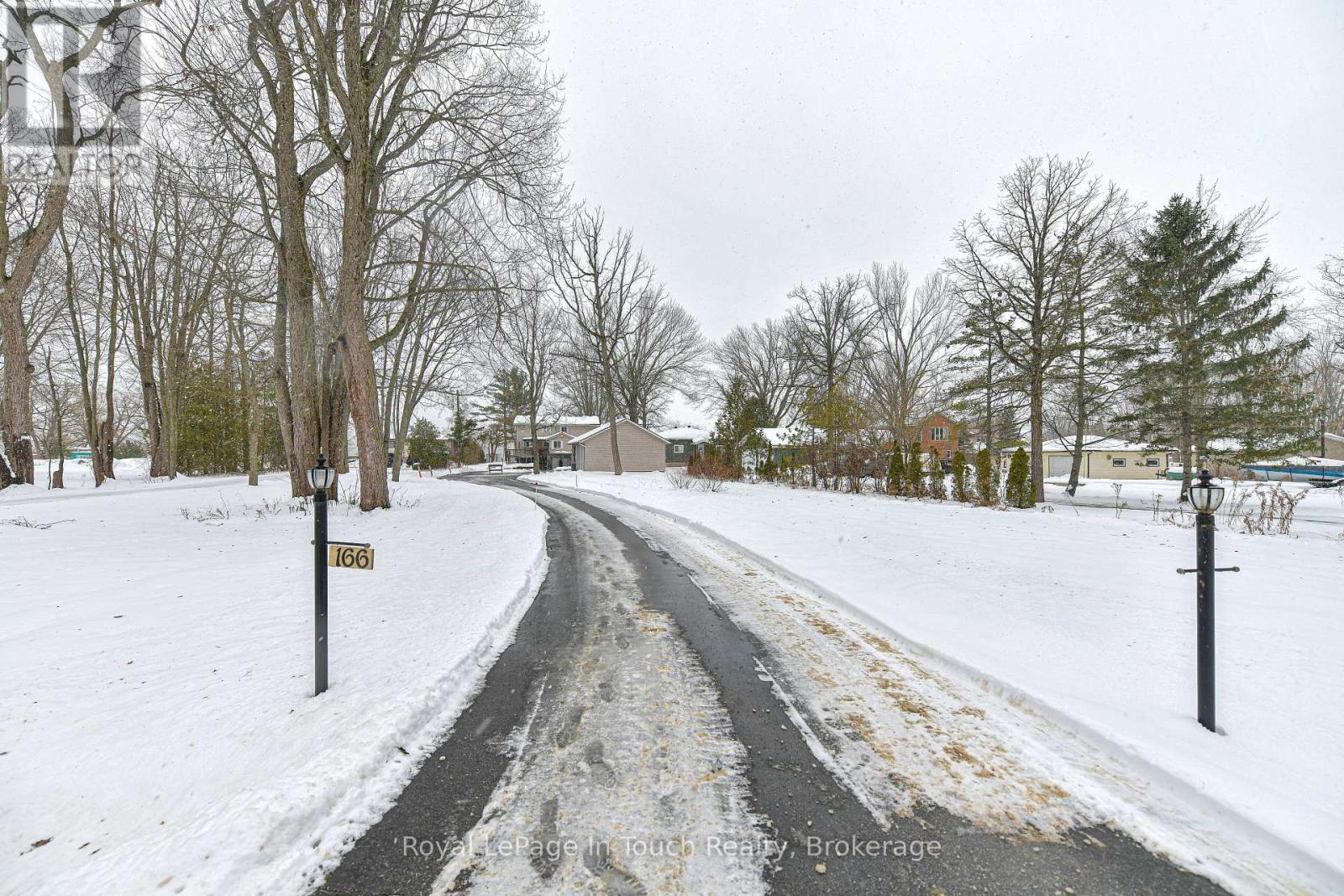 












166 DUCK BAY ROAD

,
Tay,




Ontario
L0K2C0

