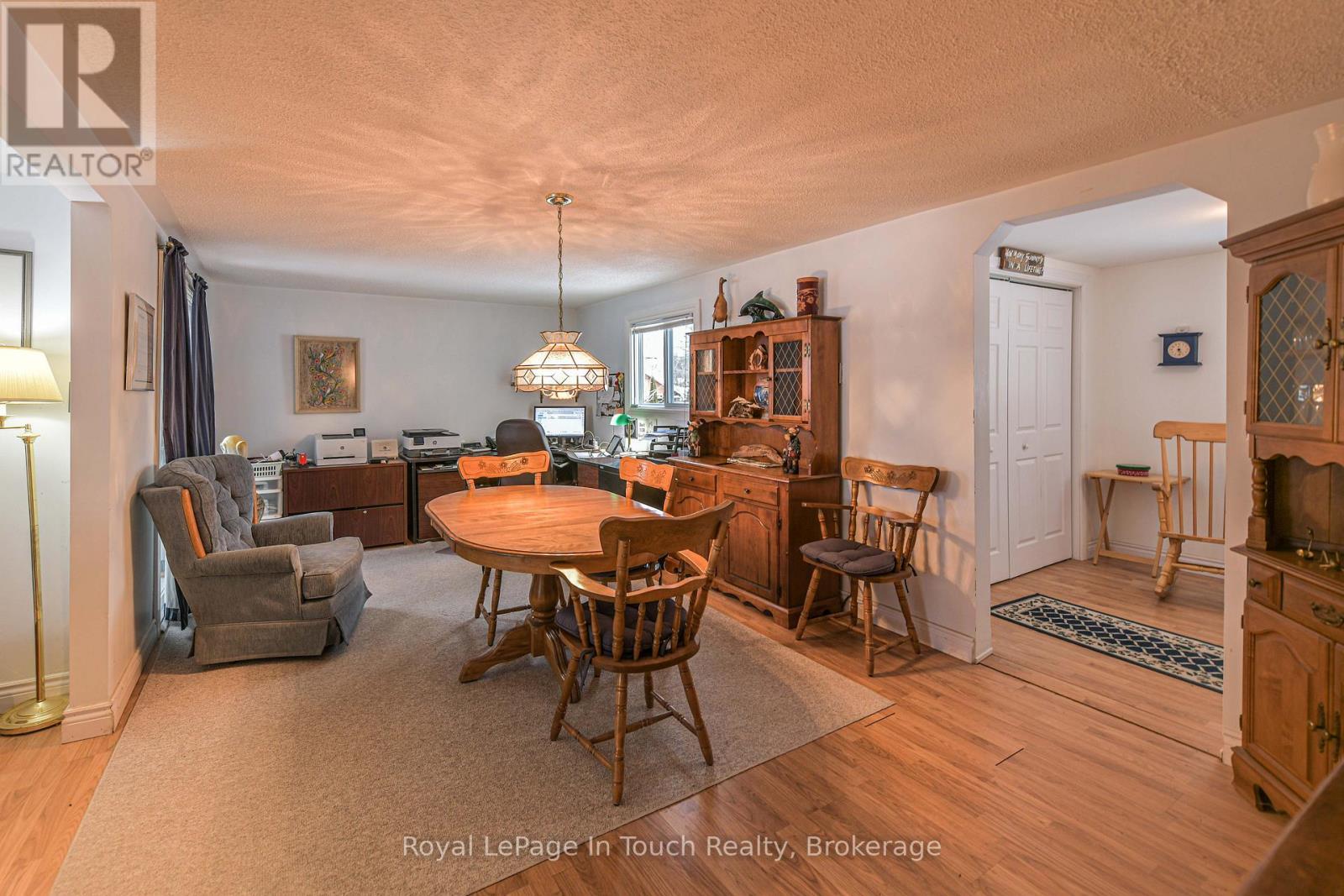 












166 DUCK BAY ROAD

,
Tay,




Ontario
L0K2C0

