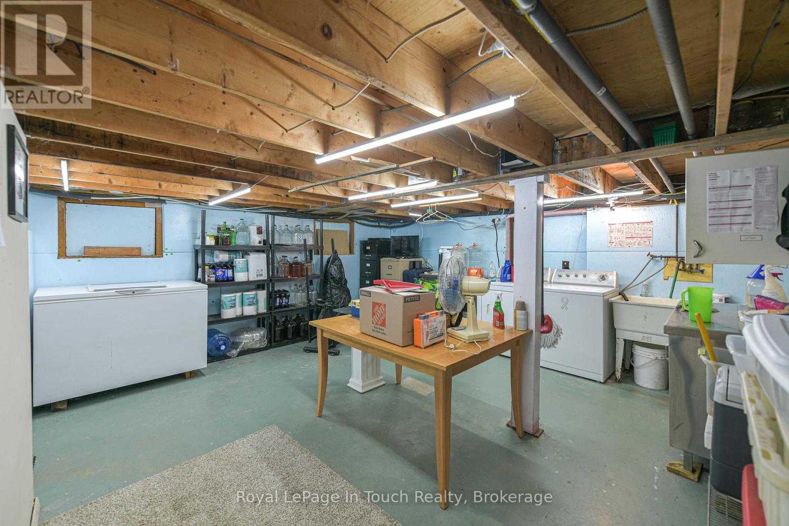 












166 DUCK BAY ROAD

,
Tay,




Ontario
L0K2C0

