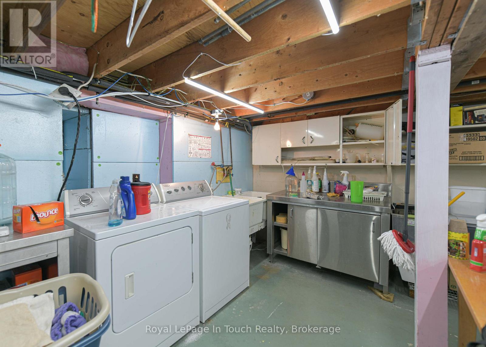 












166 DUCK BAY ROAD

,
Tay,




Ontario
L0K2C0

