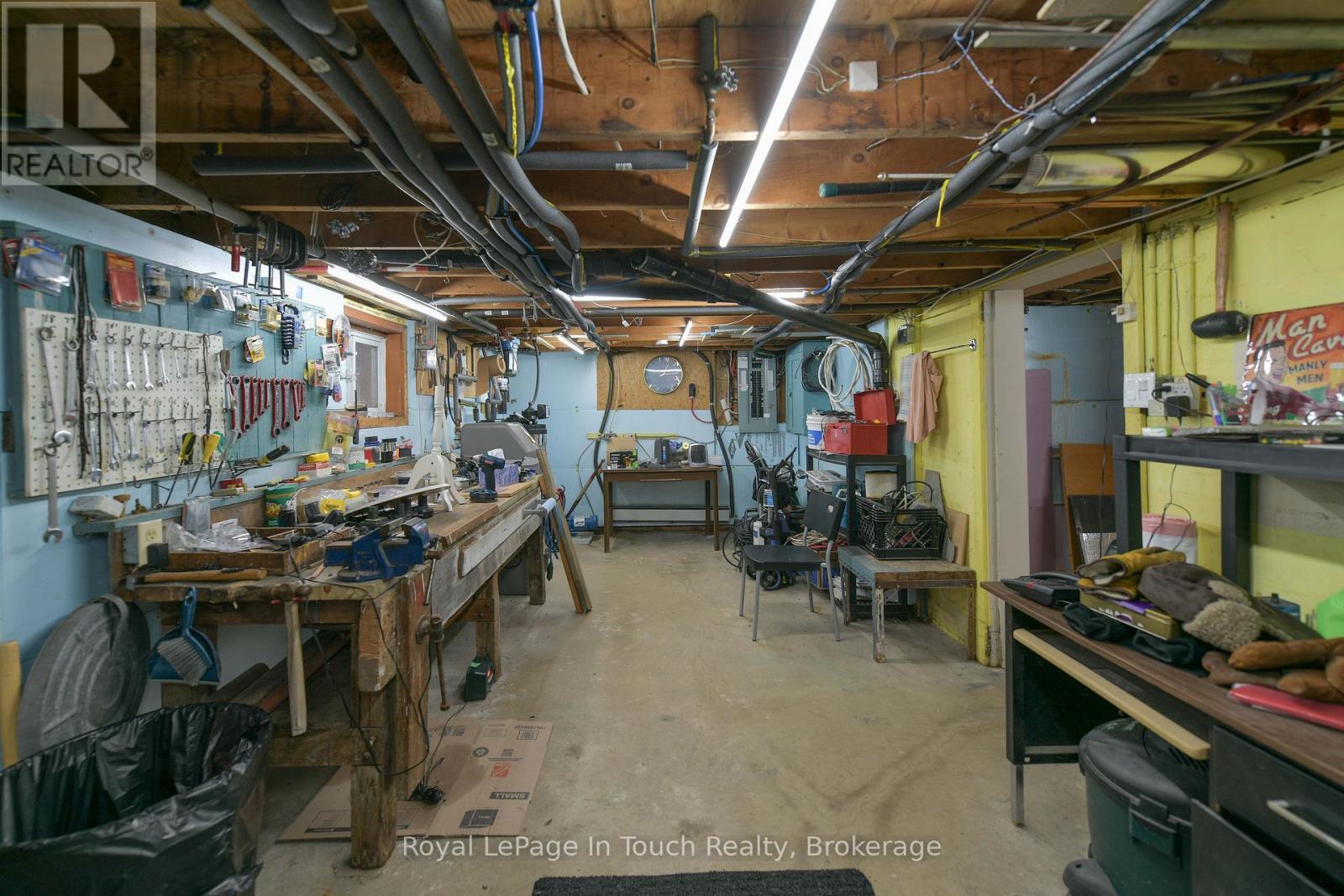 












166 DUCK BAY ROAD

,
Tay,




Ontario
L0K2C0

