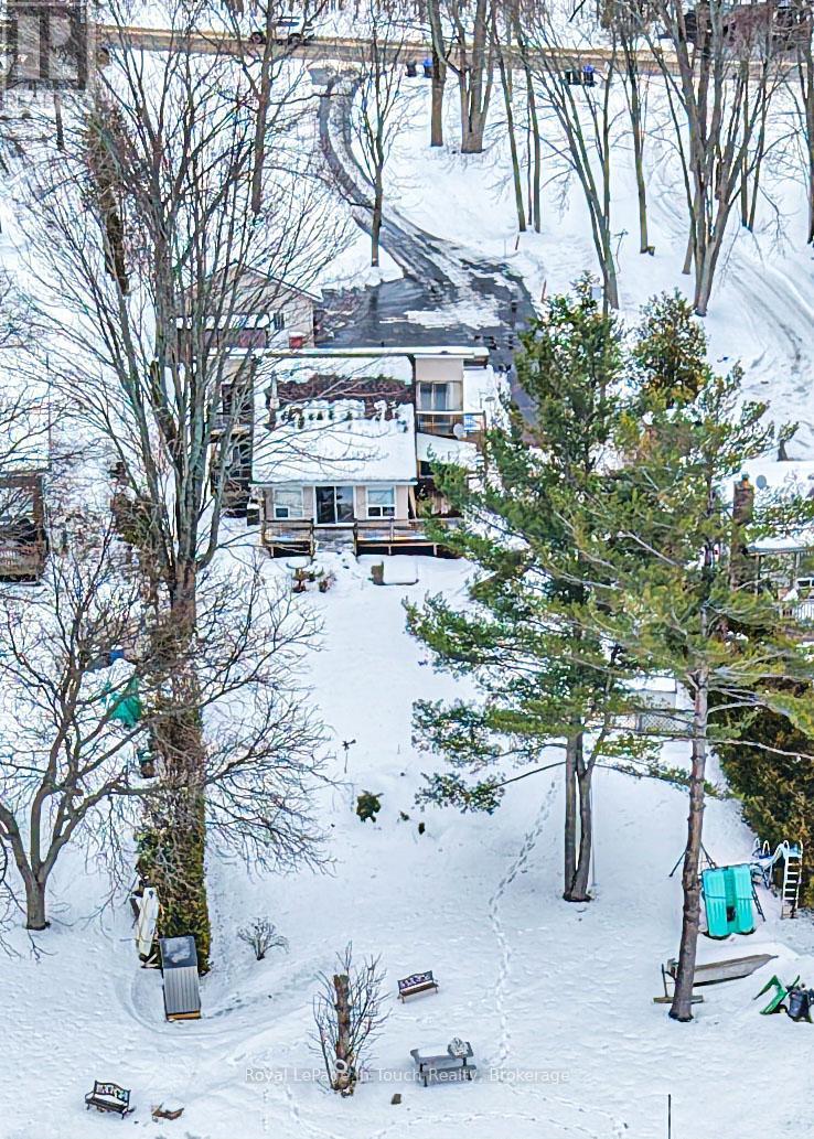 












166 DUCK BAY ROAD

,
Tay,




Ontario
L0K2C0

