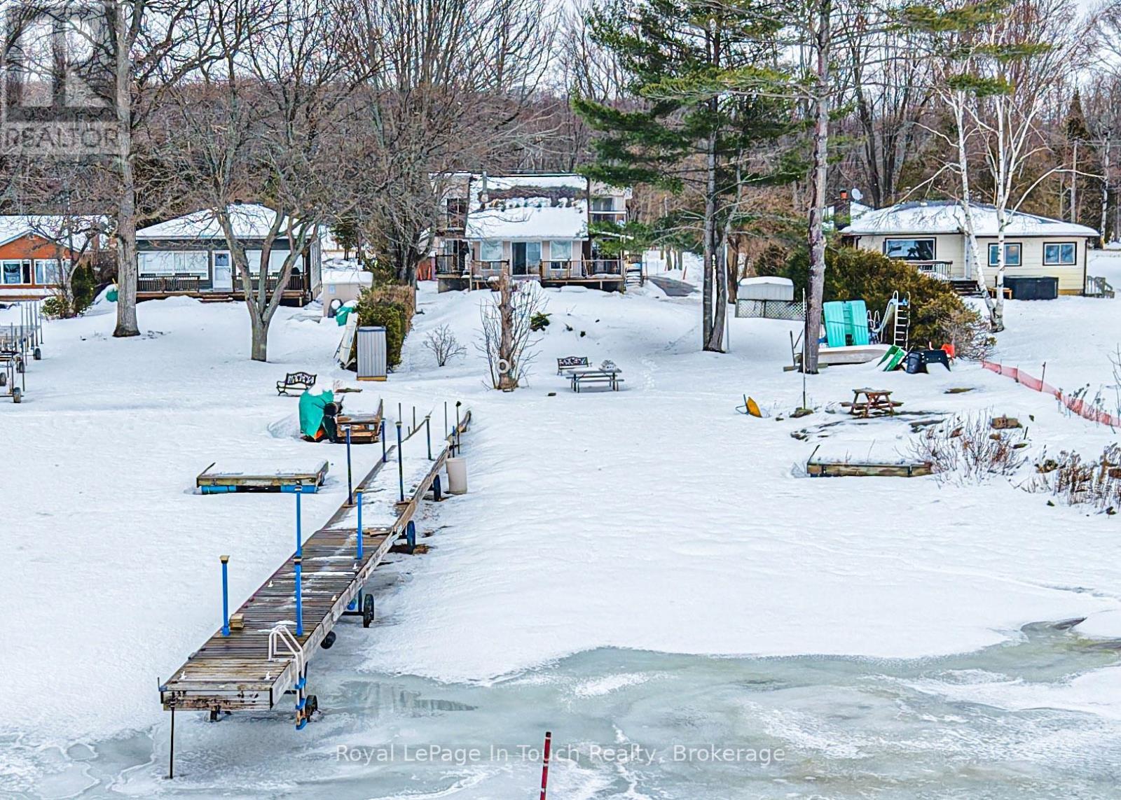 












166 DUCK BAY ROAD

,
Tay,




Ontario
L0K2C0

