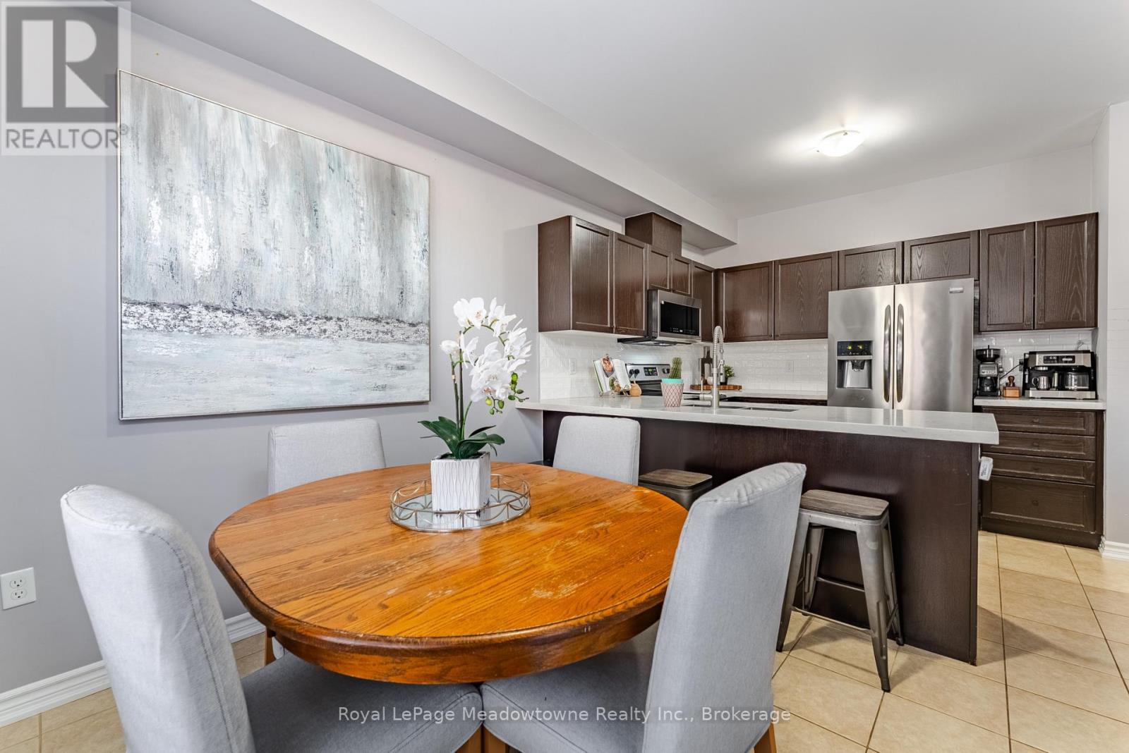 












559 MURRAY MEADOWS PLACE

,
Milton (CL Clarke),




Ontario
L9T8L8

