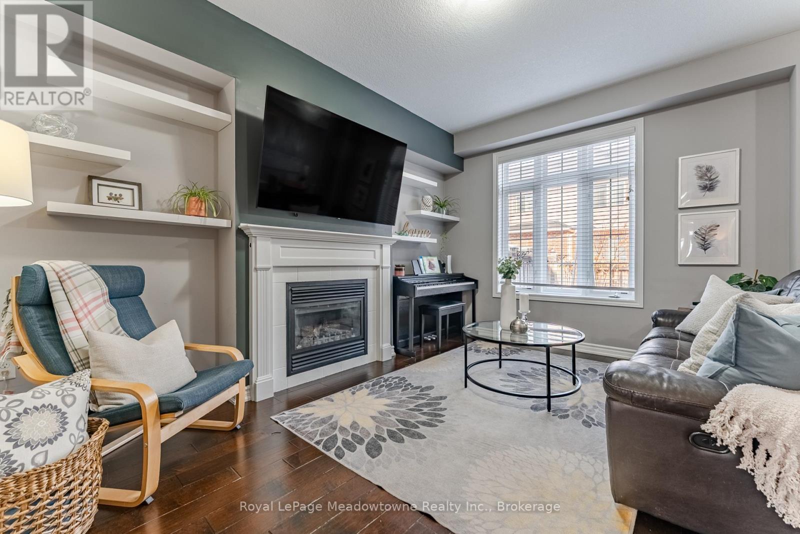 












559 MURRAY MEADOWS PLACE

,
Milton (CL Clarke),




Ontario
L9T8L8

