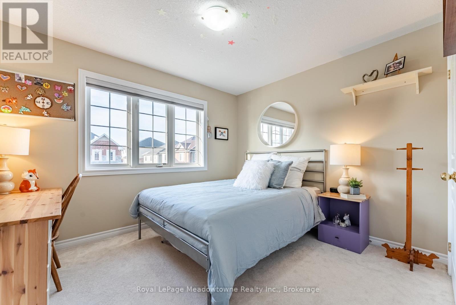 












559 MURRAY MEADOWS PLACE

,
Milton (CL Clarke),




Ontario
L9T8L8

