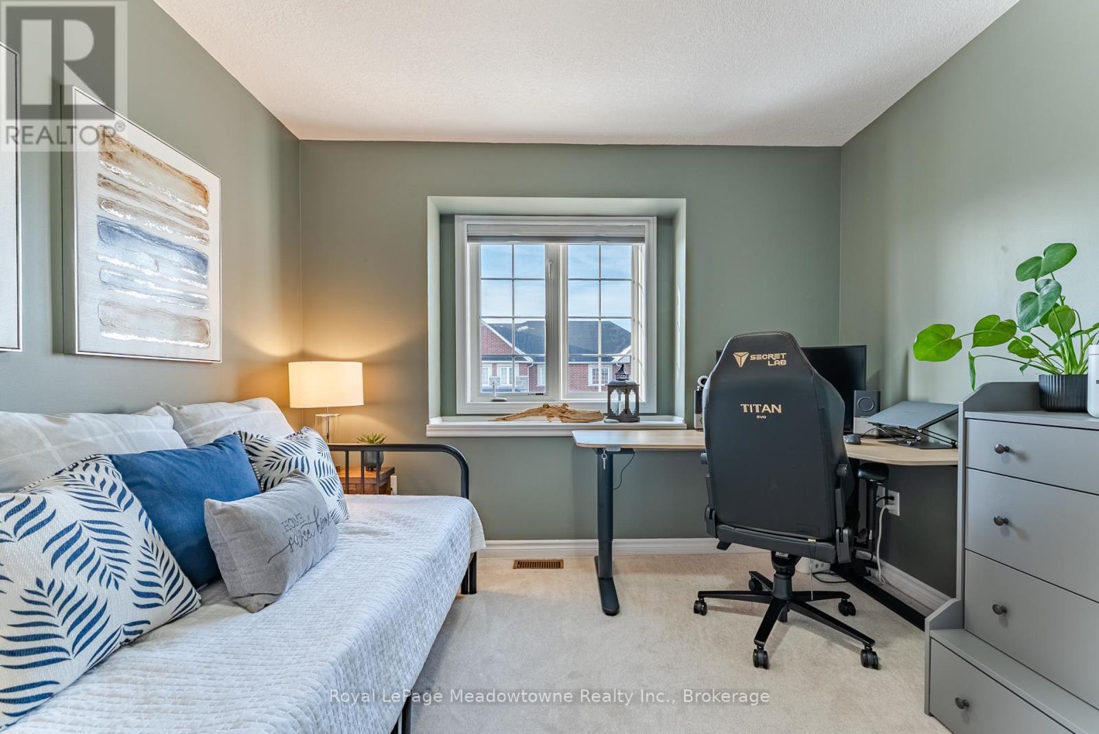 












559 MURRAY MEADOWS PLACE

,
Milton (CL Clarke),




Ontario
L9T8L8

