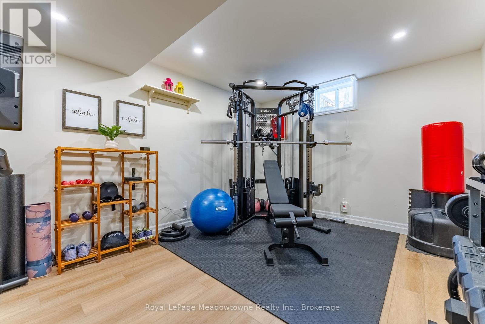 












559 MURRAY MEADOWS PLACE

,
Milton (CL Clarke),




Ontario
L9T8L8

