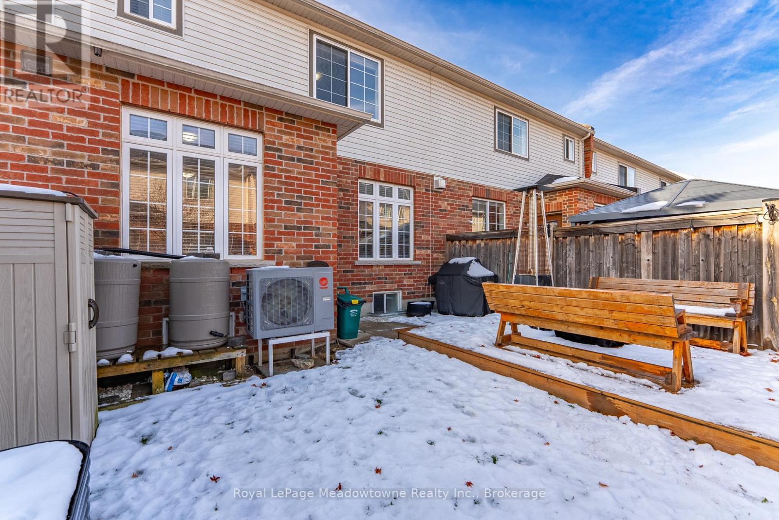 












559 MURRAY MEADOWS PLACE

,
Milton (CL Clarke),




Ontario
L9T8L8

