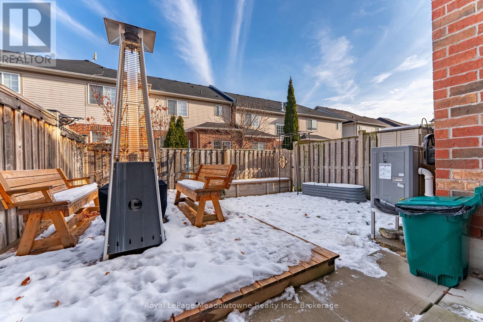 












559 MURRAY MEADOWS PLACE

,
Milton (CL Clarke),




Ontario
L9T8L8

